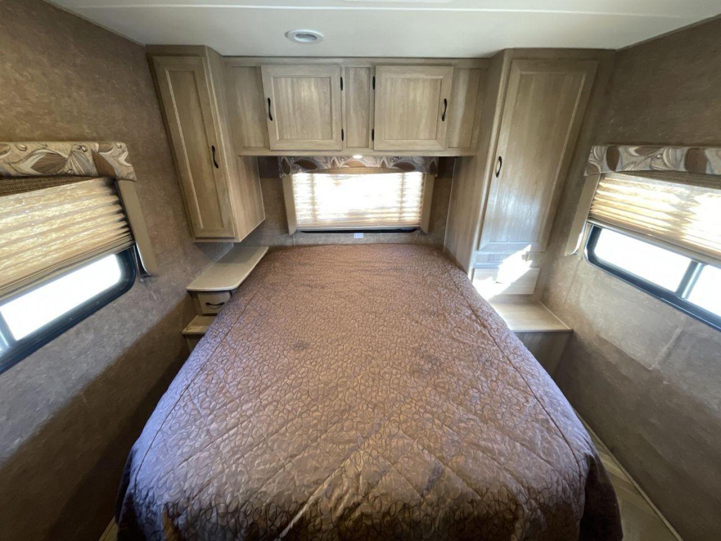 2016 COACHMEN FREELANDER 29KS (1FDXE4FS5FD) , located at 4319 N Main St, Cleburne, TX, 76033, (817) 678-5133, 32.385960, -97.391212 - Photo#16