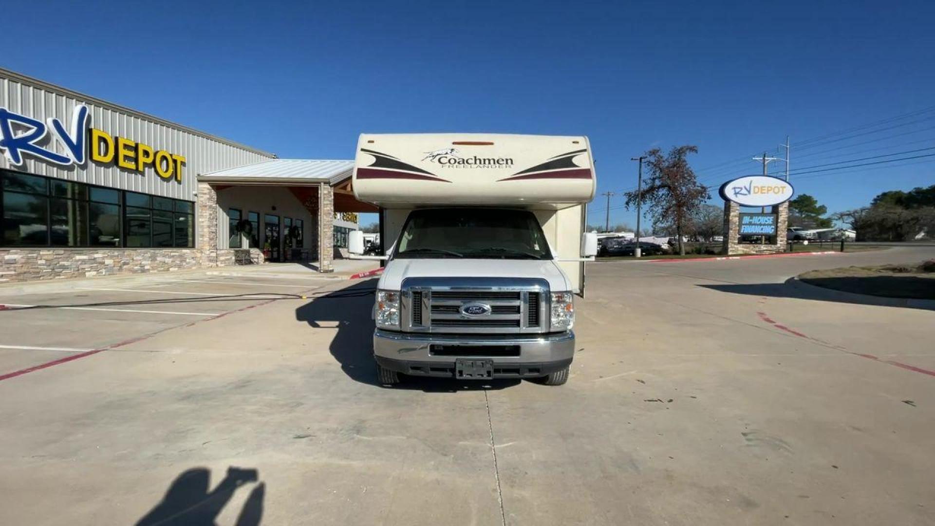 2016 COACHMEN FREELANDER 29KS (1FDXE4FS5FD) , located at 4319 N Main St, Cleburne, TX, 76033, (817) 678-5133, 32.385960, -97.391212 - Photo#4