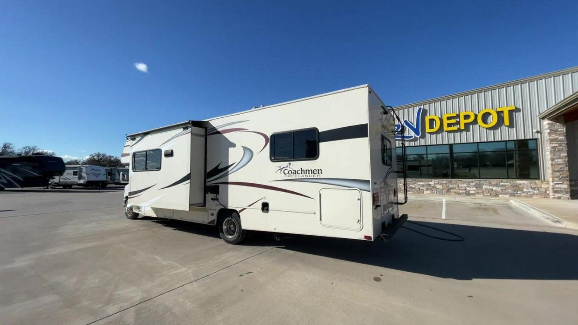 2016 COACHMEN FREELANDER 29KS (1FDXE4FS5FD) , located at 4319 N Main St, Cleburne, TX, 76033, (817) 678-5133, 32.385960, -97.391212 - Photo#7