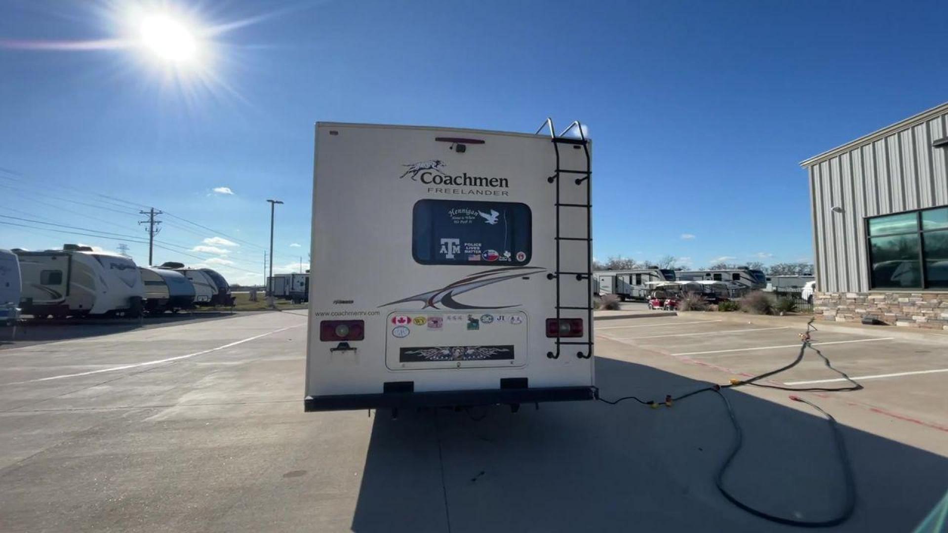 2016 COACHMEN FREELANDER 29KS (1FDXE4FS5FD) , located at 4319 N Main St, Cleburne, TX, 76033, (817) 678-5133, 32.385960, -97.391212 - Photo#8