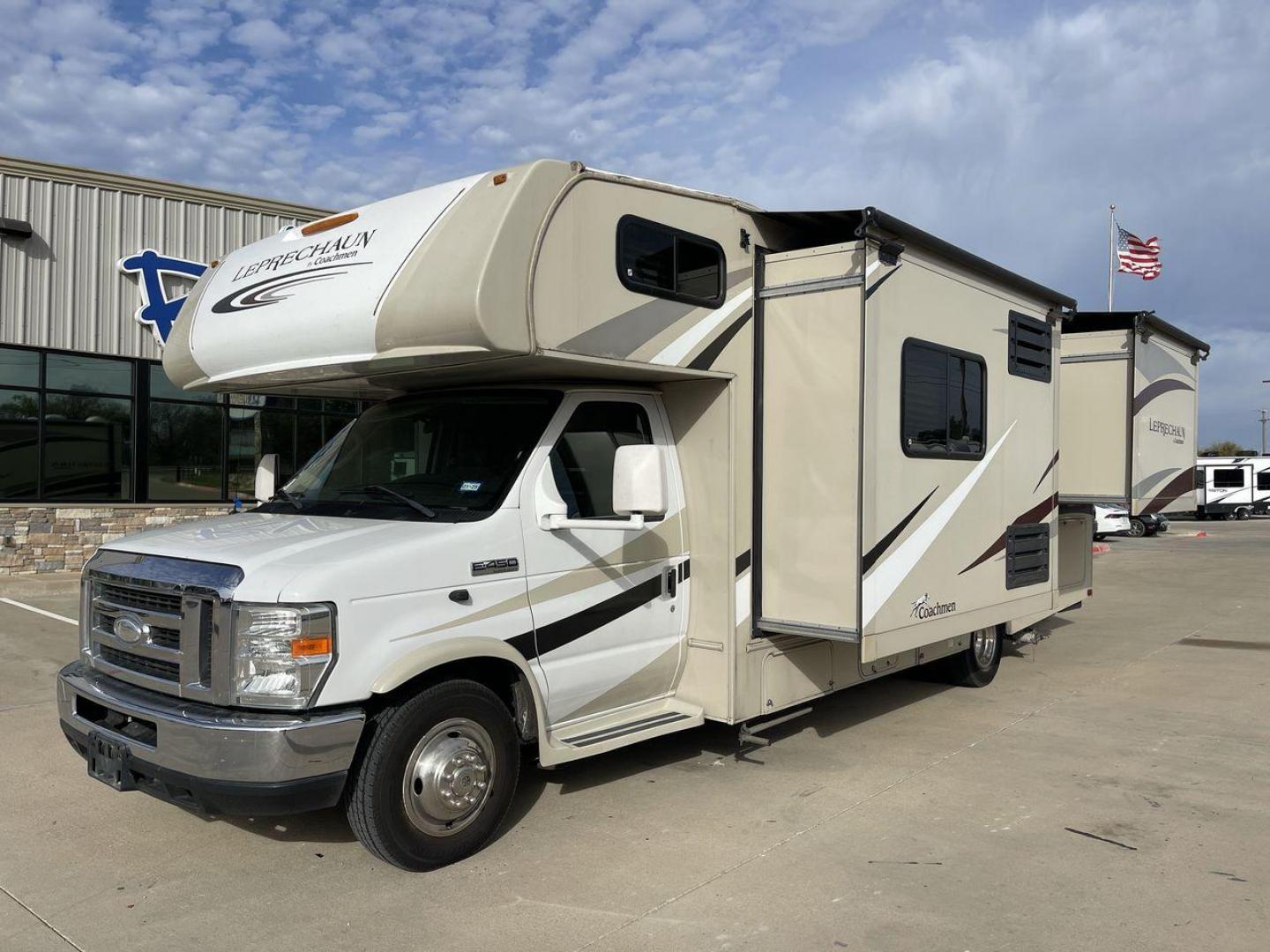 2016 COACHMEN LEPRECHAUN 260DS (1FDXE4FS5GD) , Length: 27.42 ft. | Dry Weight: 11,450 lbs. | Gross Weight: 14,500 lbs. | Slides: 2 transmission, located at 4319 N Main St, Cleburne, TX, 76033, (817) 678-5133, 32.385960, -97.391212 - The 2016 Coachmen Leprechaun 260DS RV has an attractive exterior design, with a length of 27.42 feet. The vehicle's body is finished in beige with stylish brown and cream graphics running along the sides, with the "Leprechaun" branding prominently displayed up front. The front cab section has a clas - Photo#15