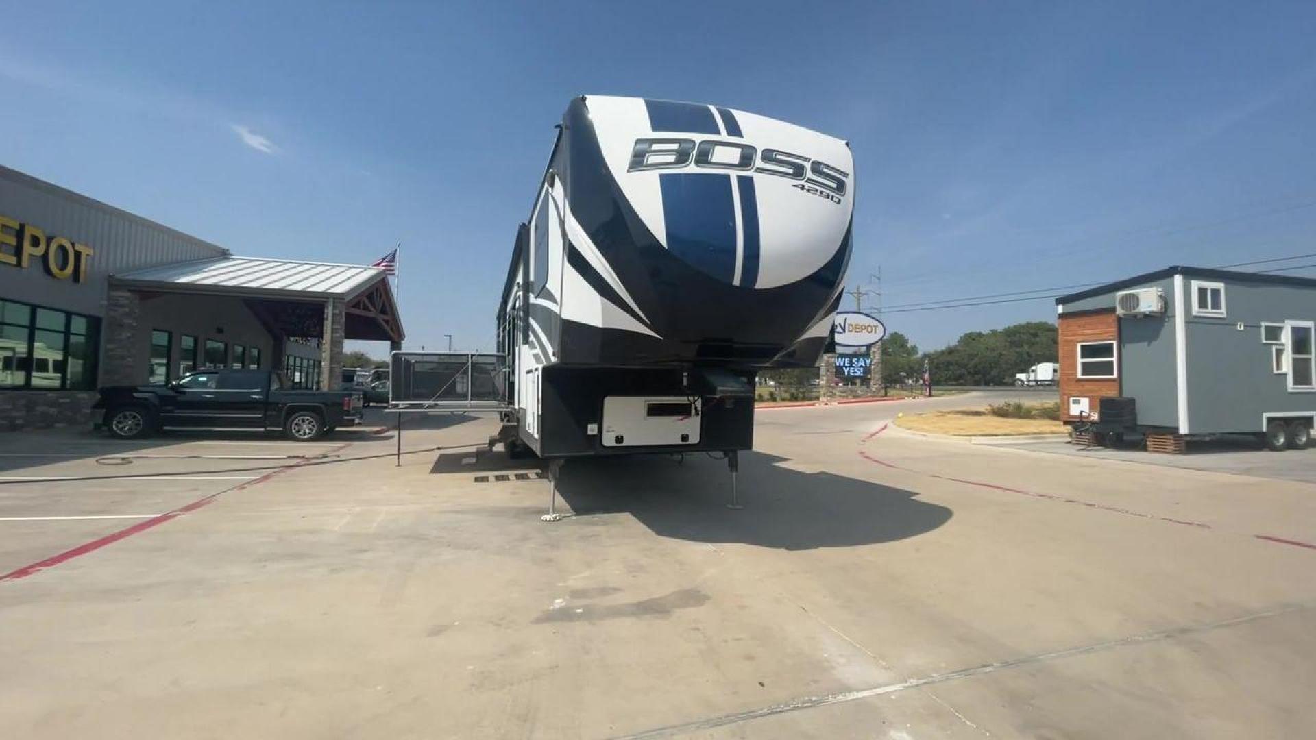 2016 CRUISER RV BOSS 4290 (5RXFJ4530G1) , Length: 46 ft. | Dry Weight: 14,835 lbs. | Slides: 2 transmission, located at 4319 N Main St, Cleburne, TX, 76033, (817) 678-5133, 32.385960, -97.391212 - The 2016 Cruiser RV Boss 4290 Recreational is a remarkable toy hauler designed for a premium travel experience. With a length of 46 feet, this model offers two slide-outs, providing an expansive and well-designed interior. It features a luxurious master bedroom with a king-size bed, and the spaciou - Photo#4