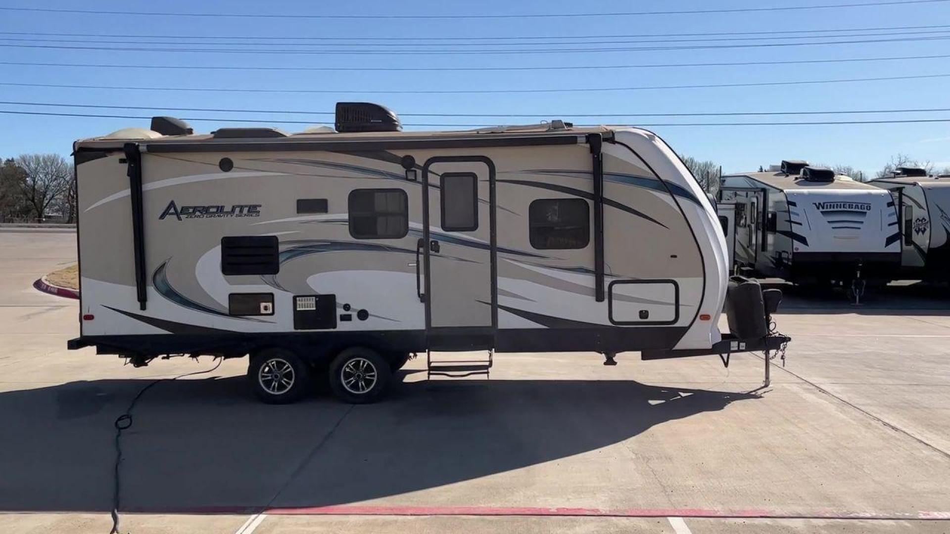 2016 DUTCHMEN AEROLITE 221BHSL (4YDT22121GP) , Length: 26.58 ft. | Dry Weight: 5,271 lbs. | Slides: 1 transmission, located at 4319 N Main St, Cleburne, TX, 76033, (817) 678-5133, 32.385960, -97.391212 - Experience the 2016 Dutchmen Aerolite 221BHSL Travel Trailer, which offers the ideal balance of comfort and adaptability. This travel trailer provides a comfortable living area for your road trips and is ideal for both families and adventure seekers. This trailer measures 26.58 ft in length by 11.42 - Photo#2