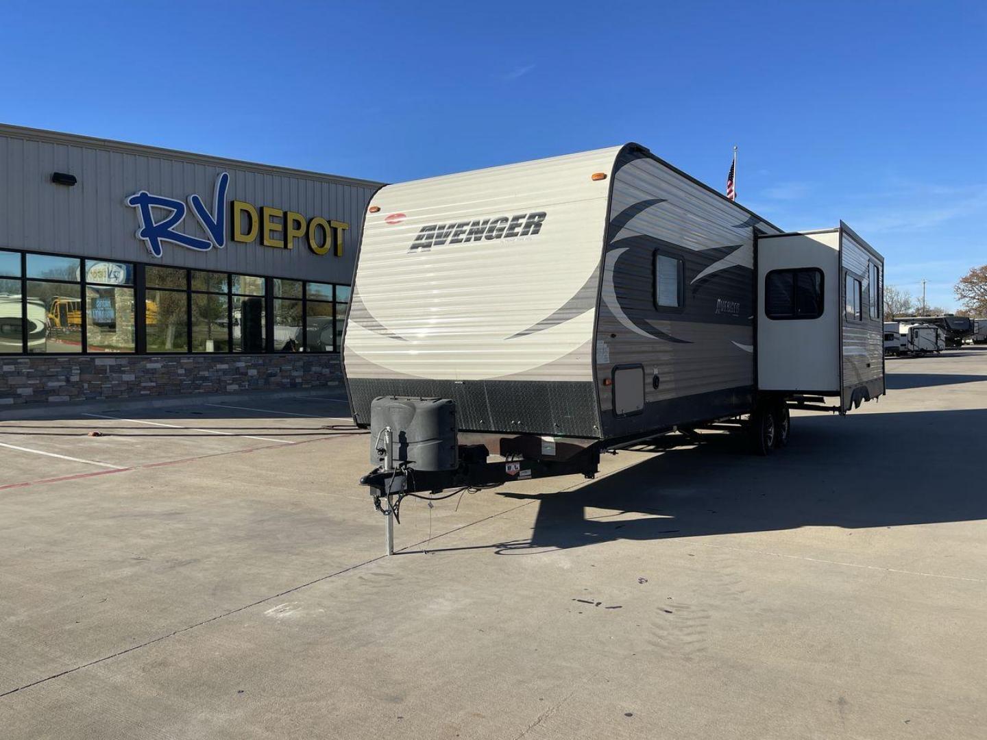 2016 FOREST RIVER AVENGER 28RKS - (5ZT2AVTBXGB) , located at 4319 N Main St, Cleburne, TX, 76033, (817) 678-5133, 32.385960, -97.391212 - Photo#0