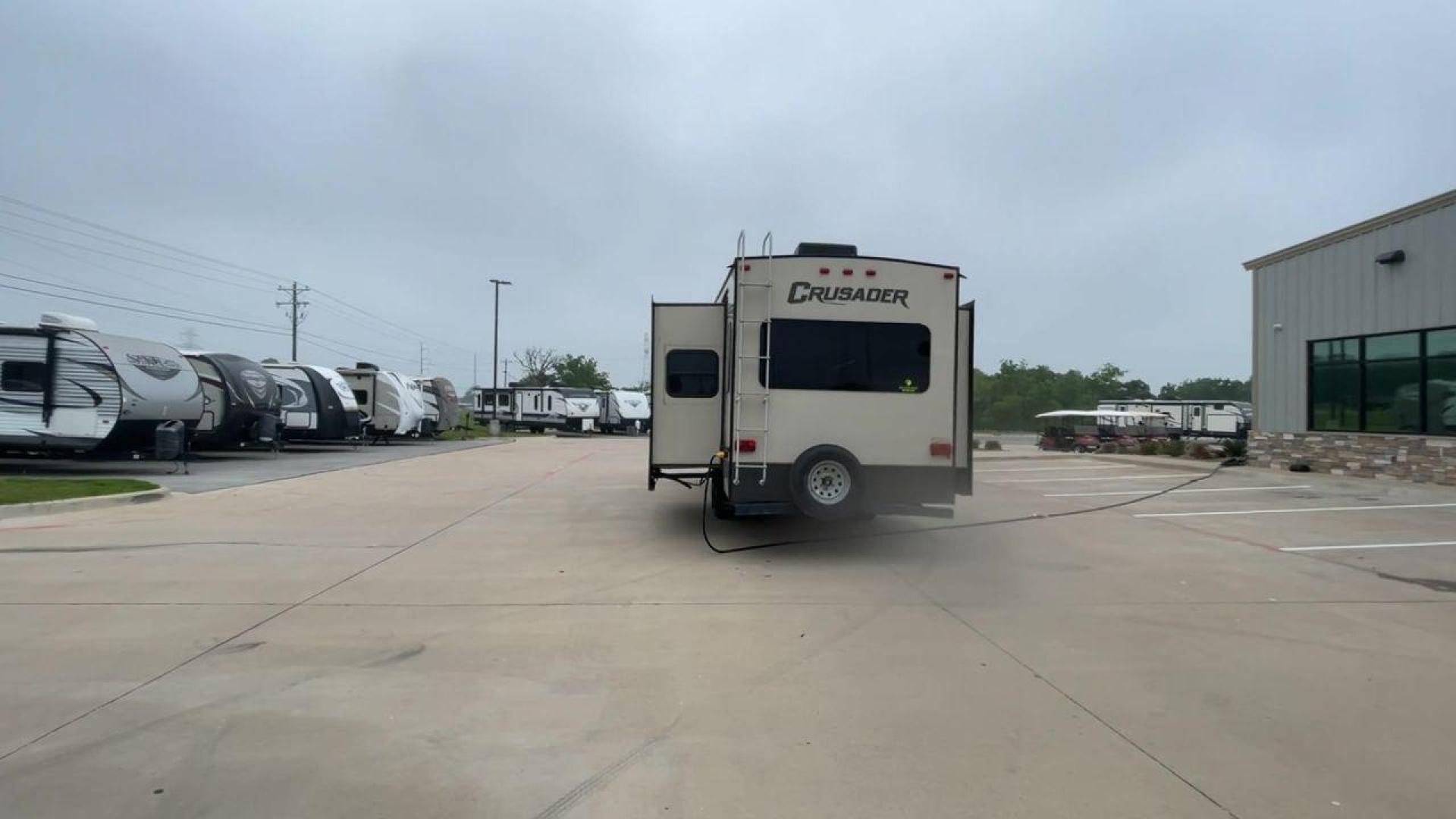 2016 TAN FOREST RIVER CRUSADER 315 (5ZT3CSXB8GG) , Length: 33.92 ft. | Dry Weight: 9,926 lbs. | Gross Weight: 12,353 lbs. | Slides: 3 transmission, located at 4319 N Main St, Cleburne, TX, 76033, (817) 678-5133, 32.385960, -97.391212 - Photo#8