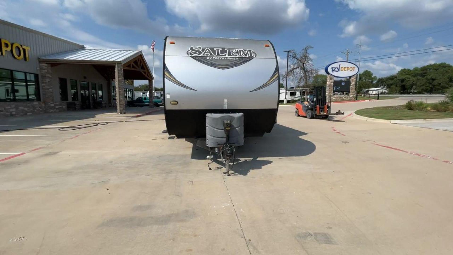 2016 FOREST RIVER SALEM 36BHBS (4X4TSMM26G8) , Length: 36.58 ft. | Dry Weight: 7,892 lbs. | Slides: 2 transmission, located at 4319 N Main St, Cleburne, TX, 76033, (817) 678-5133, 32.385960, -97.391212 - Photo#4