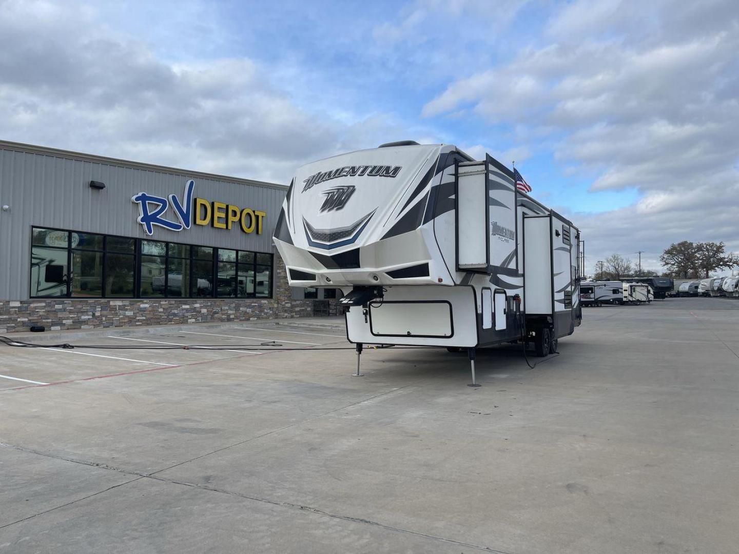 2016 GRAY GRAND DESIGN MOMENTUM 350M (573FM4025G1) , located at 4319 N Main St, Cleburne, TX, 76033, (817) 678-5133, 32.385960, -97.391212 - VIRGINIA TITLE, WILL NEED ORIGINAL INSPECTION - Photo#0