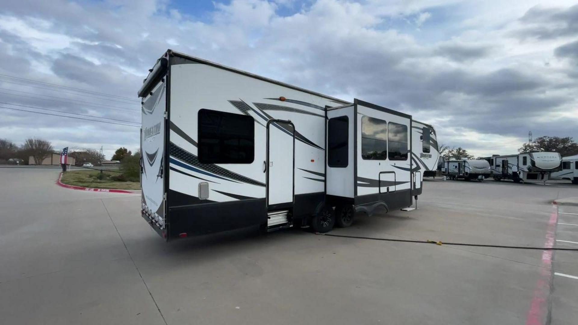 2016 GRAY GRAND DESIGN MOMENTUM 350M (573FM4025G1) , located at 4319 N Main St, Cleburne, TX, 76033, (817) 678-5133, 32.385960, -97.391212 - VIRGINIA TITLE, WILL NEED ORIGINAL INSPECTION - Photo#1