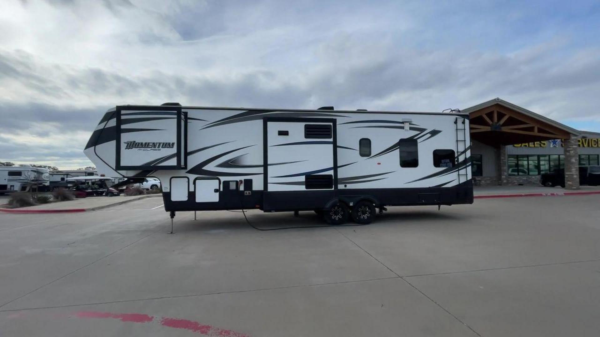 2016 GRAY GRAND DESIGN MOMENTUM 350M (573FM4025G1) , located at 4319 N Main St, Cleburne, TX, 76033, (817) 678-5133, 32.385960, -97.391212 - VIRGINIA TITLE, WILL NEED ORIGINAL INSPECTION - Photo#6