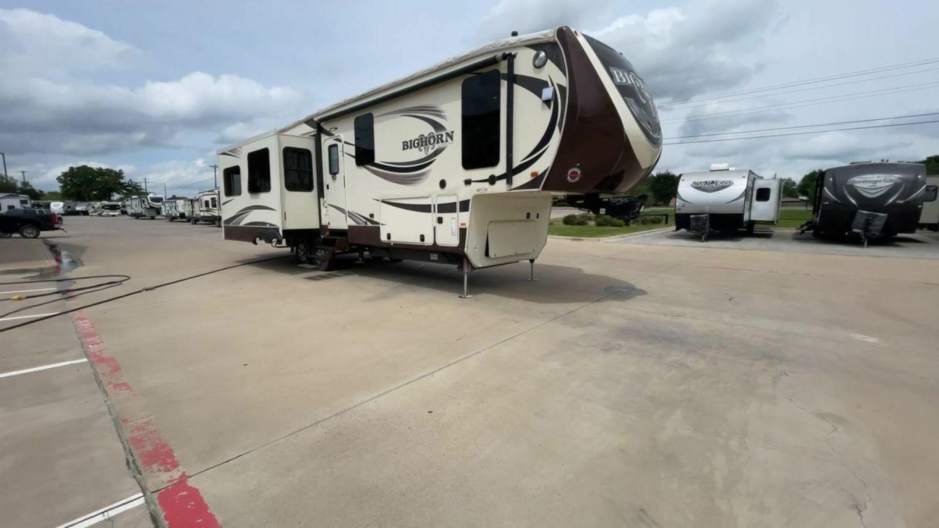 2016 HEARTLAND BIGHORN 3570RS (5SFBG3729GE) , located at 4319 N Main St, Cleburne, TX, 76033, (817) 678-5133, 32.385960, -97.391212 - Photo#3