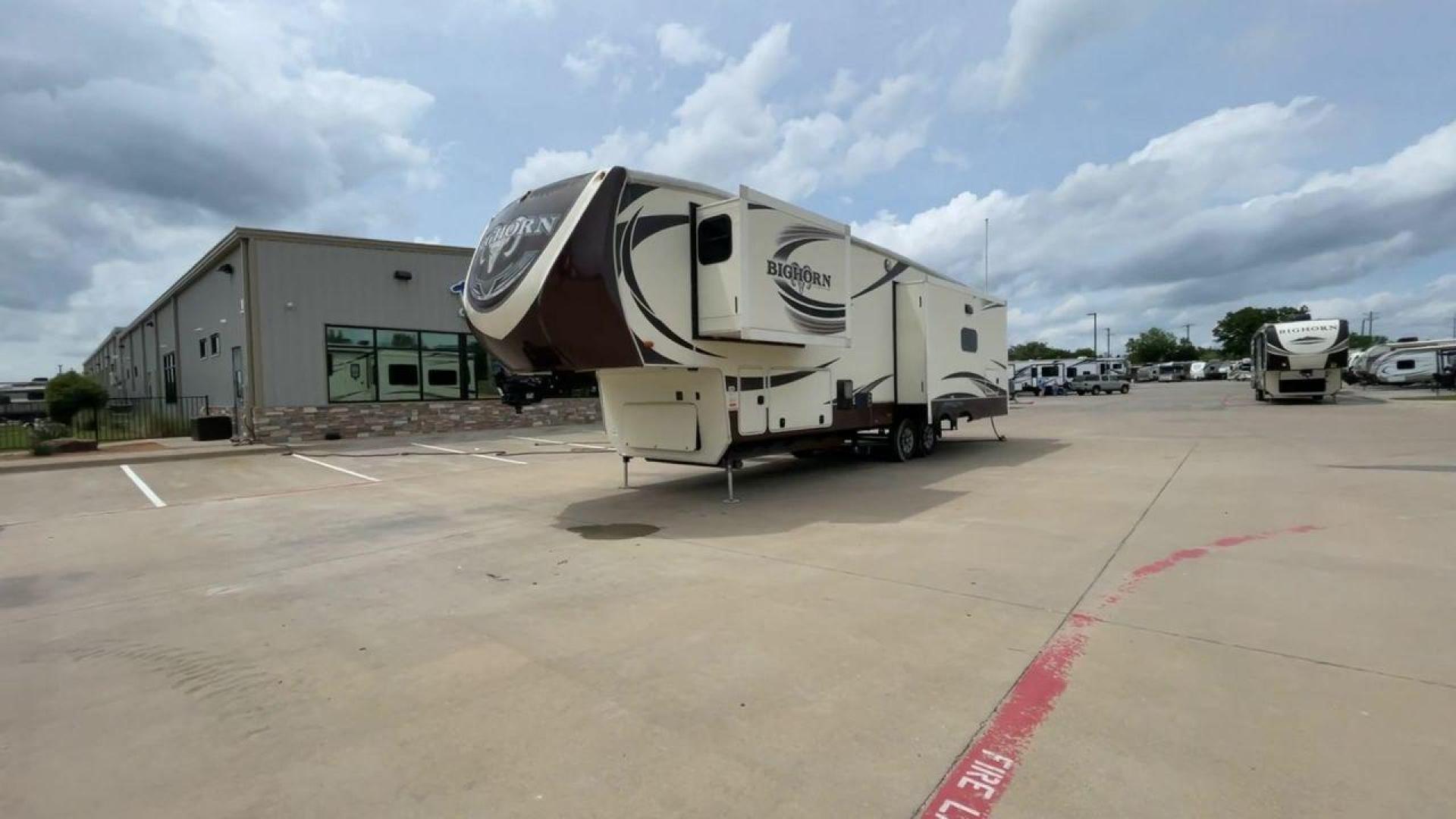 2016 HEARTLAND BIGHORN 3570RS (5SFBG3729GE) , located at 4319 N Main St, Cleburne, TX, 76033, (817) 678-5133, 32.385960, -97.391212 - Photo#5