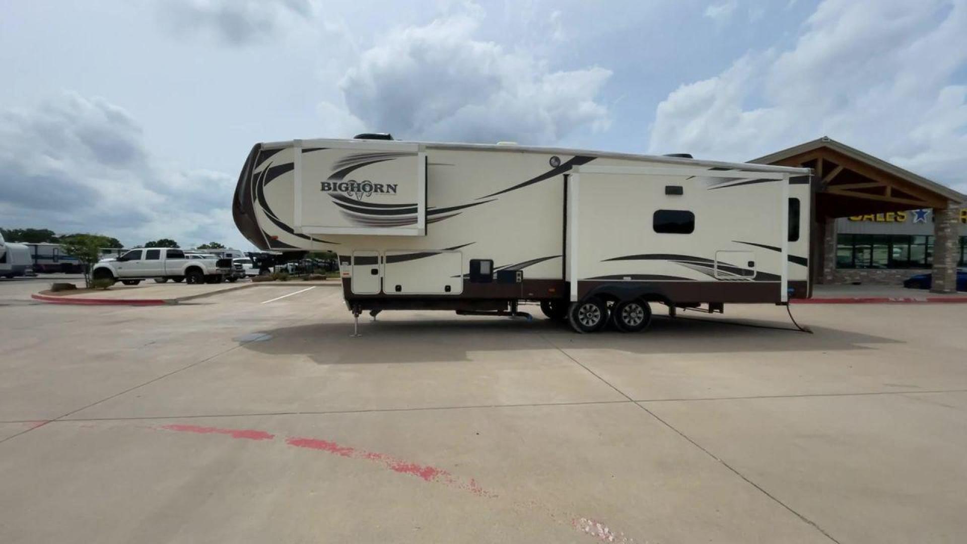 2016 HEARTLAND BIGHORN 3570RS (5SFBG3729GE) , located at 4319 N Main St, Cleburne, TX, 76033, (817) 678-5133, 32.385960, -97.391212 - Photo#6