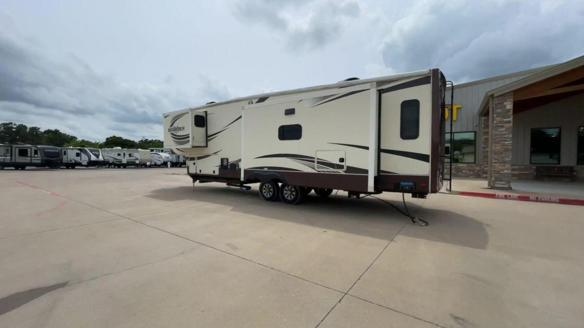 2016 HEARTLAND BIGHORN 3570RS (5SFBG3729GE) , located at 4319 N Main St, Cleburne, TX, 76033, (817) 678-5133, 32.385960, -97.391212 - Photo#7