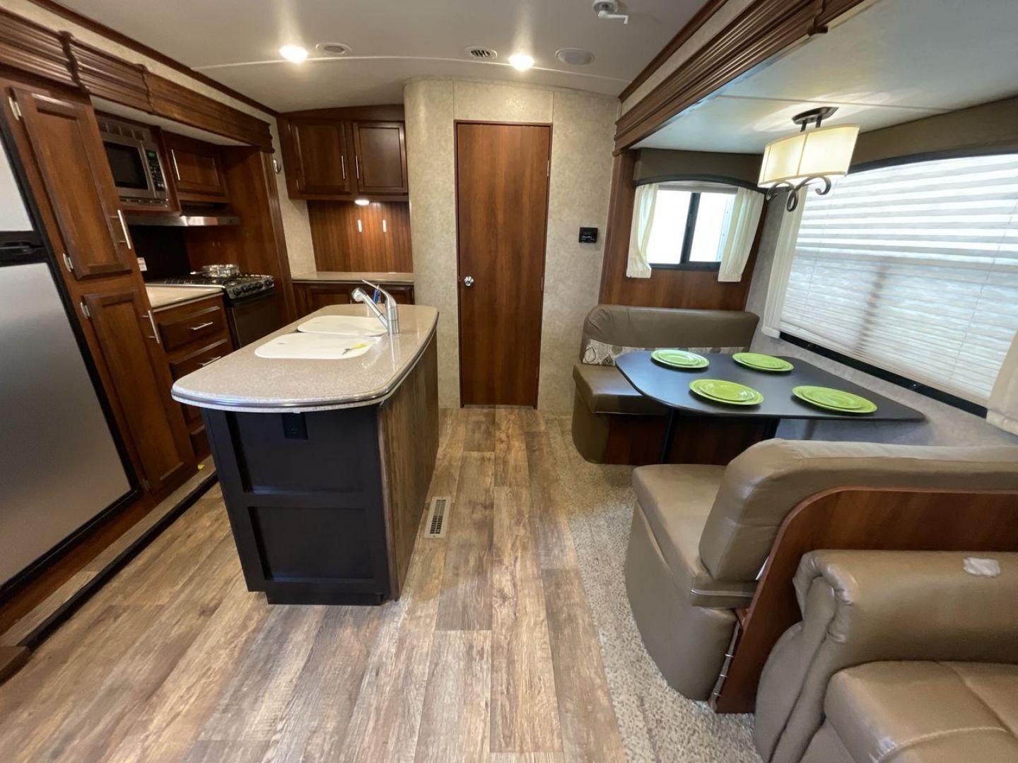 2016 JAYCO EAGLE 324BHTS (1UJBJ0BT0G1) , located at 4319 N Main St, Cleburne, TX, 76033, (817) 678-5133, 32.385960, -97.391212 - Photo#12