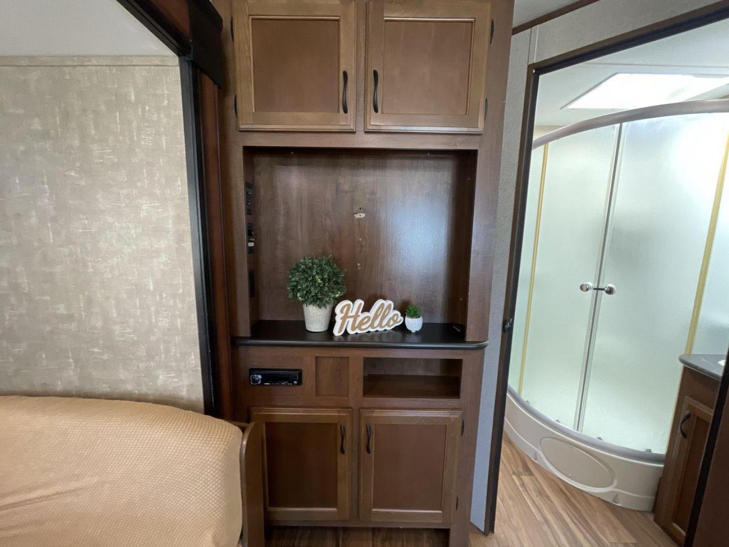 2016 JAYCO JAYFLIGHT 265RLS (1UJBJ0BN2G1) , located at 4319 N Main St, Cleburne, TX, 76033, (817) 678-5133, 32.385960, -97.391212 - Photo#19