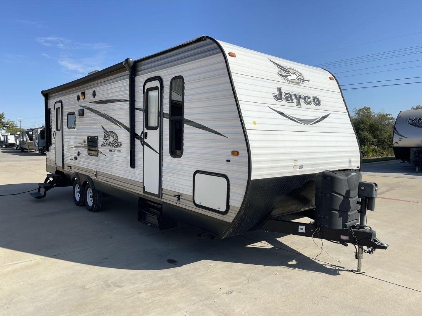 2016 JAYCO JAYFLIGHT 265RLS (1UJBJ0BN2G1) , located at 4319 N Main St, Cleburne, TX, 76033, (817) 678-5133, 32.385960, -97.391212 - Photo#22