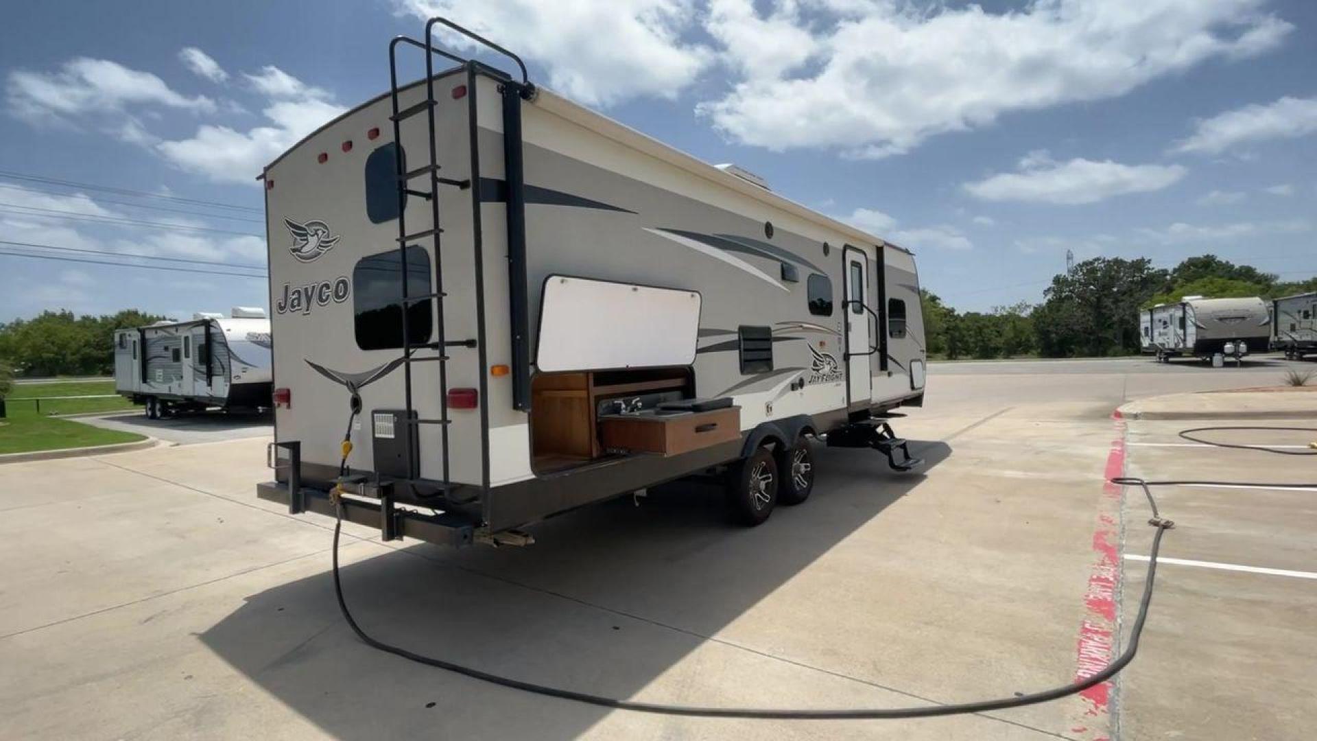 2016 JAYCO JAYFLIGHT 27BH (1UJBJ0BP9G7) , located at 4319 N Main St, Cleburne, TX, 76033, (817) 678-5133, 32.385960, -97.391212 - Photo#1