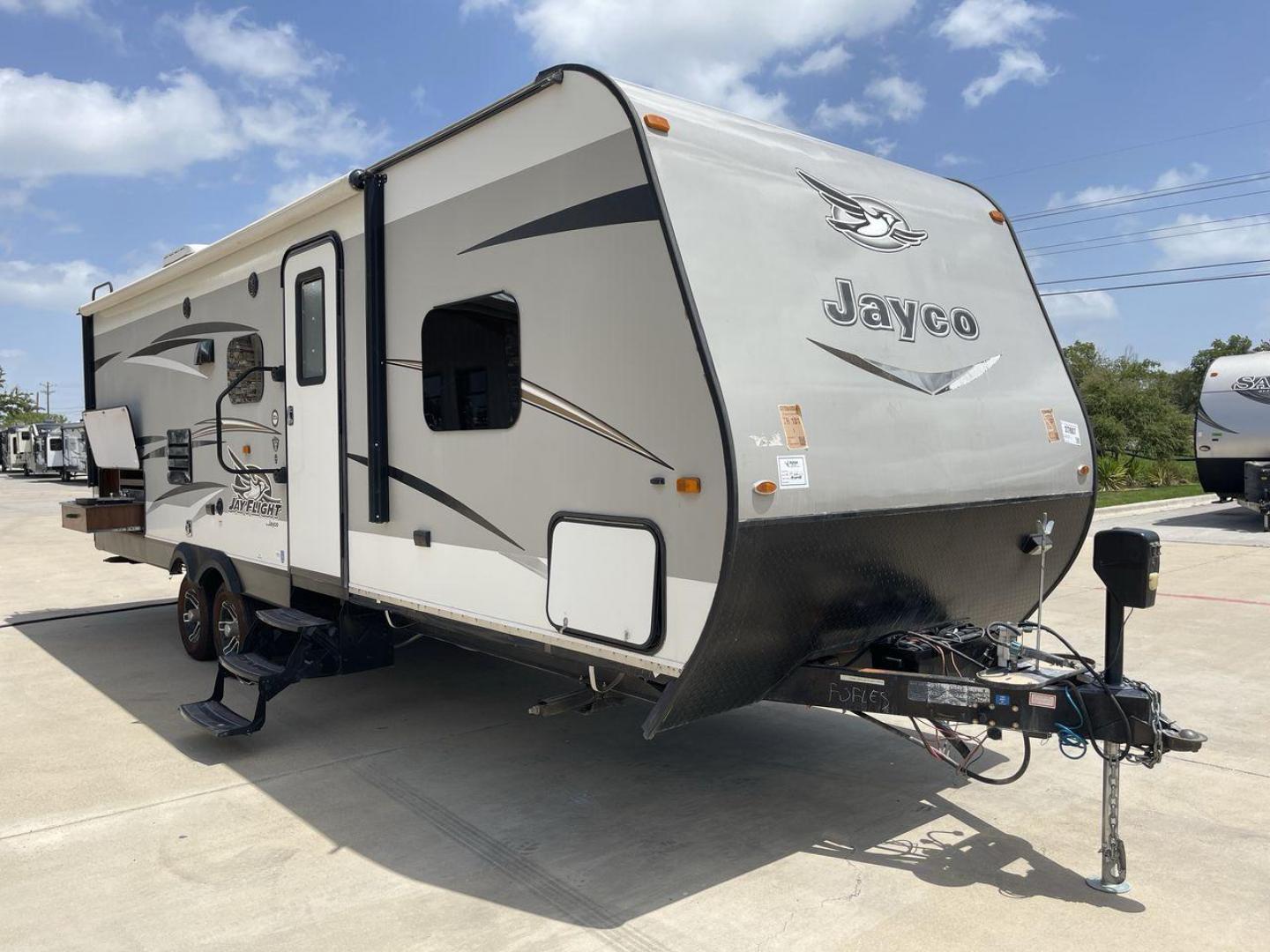 2016 JAYCO JAYFLIGHT 27BH (1UJBJ0BP9G7) , located at 4319 N Main St, Cleburne, TX, 76033, (817) 678-5133, 32.385960, -97.391212 - Photo#23