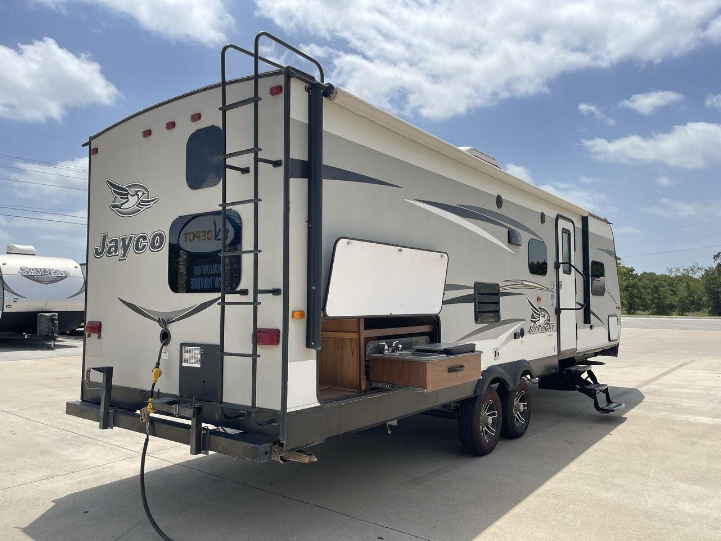 2016 JAYCO JAYFLIGHT 27BH (1UJBJ0BP9G7) , located at 4319 N Main St, Cleburne, TX, 76033, (817) 678-5133, 32.385960, -97.391212 - Photo#25