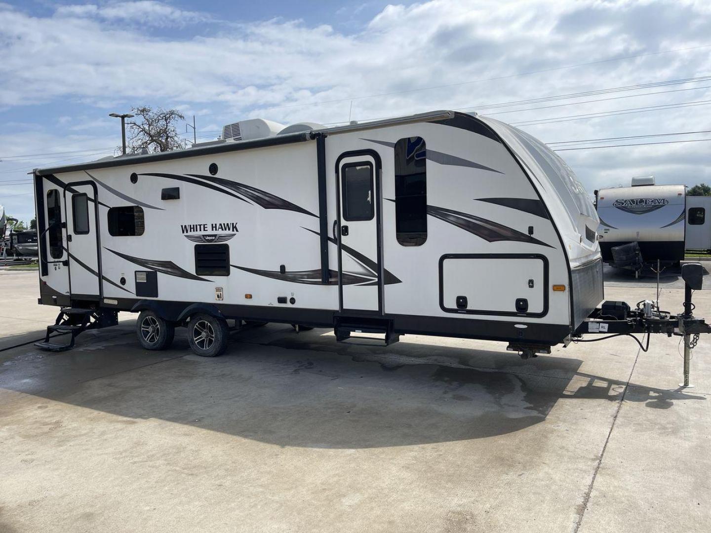 2016 JAYCO WHITE HAWK 27DSRL (1UJBJ0BP7G1) , located at 4319 N Main St, Cleburne, TX, 76033, (817) 678-5133, 32.385960, -97.391212 - Photo#23