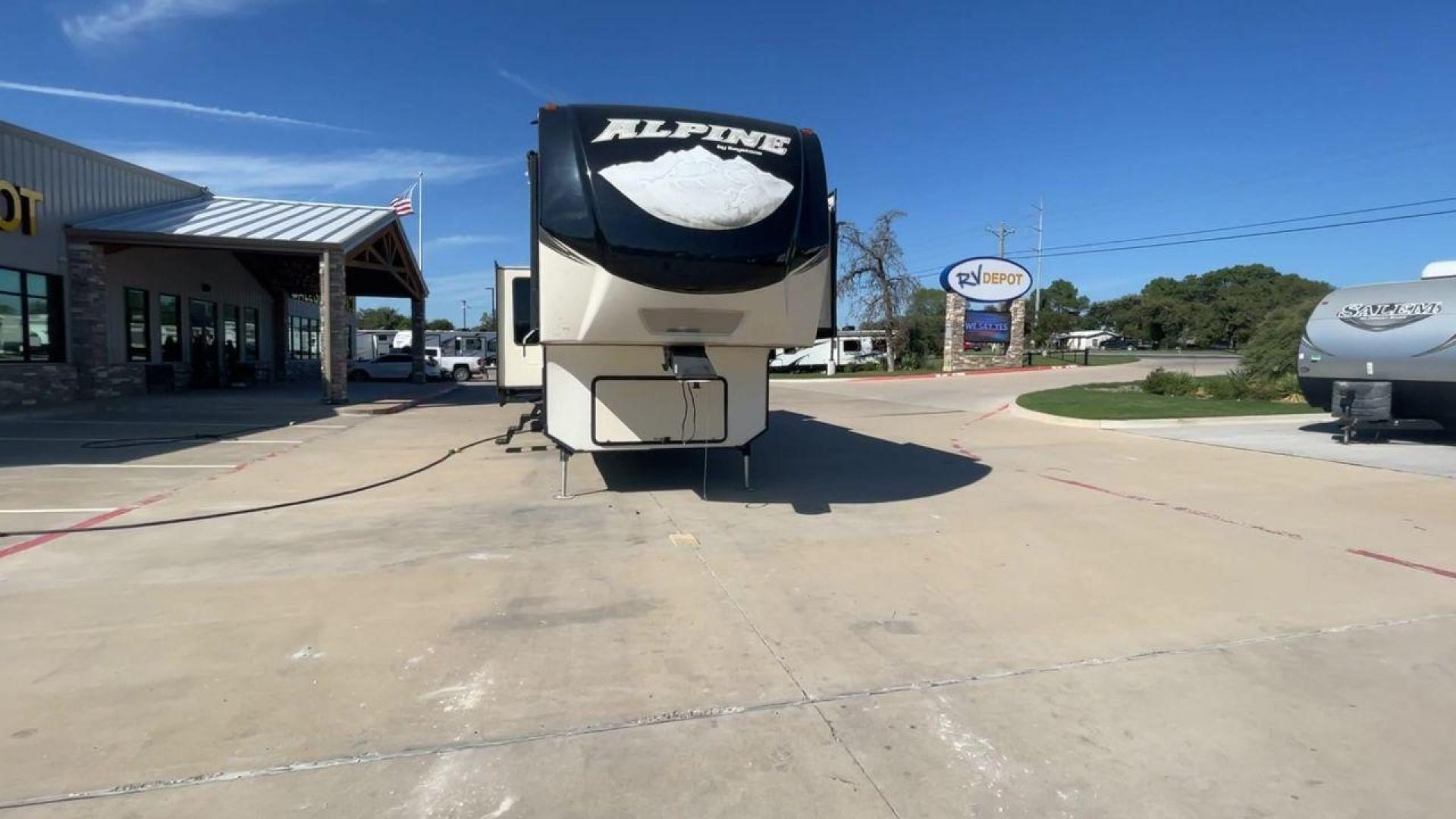 2016 WHITE KEYSTONE ALPINE 3511RE (4YDF35124GE) , Length: 39.17 ft. | Dry Weight: 13,100 lbs. | Gross Weight: 15,500 lbs. | Slides: 4 transmission, located at 4319 N Main St, Cleburne, TX, 76033, (817) 678-5133, 32.385960, -97.391212 - The 2016 Keystone Alpine 3511RE Fifth Wheel offers a spacious and luxurious home on wheels, measuring 39.17 feet in length. It has a dry weight of 13,100 lbs and a gross weight of 15,500 lbs, making it a solid choice for those looking for both comfort and durability during extended travels. With fou - Photo#4