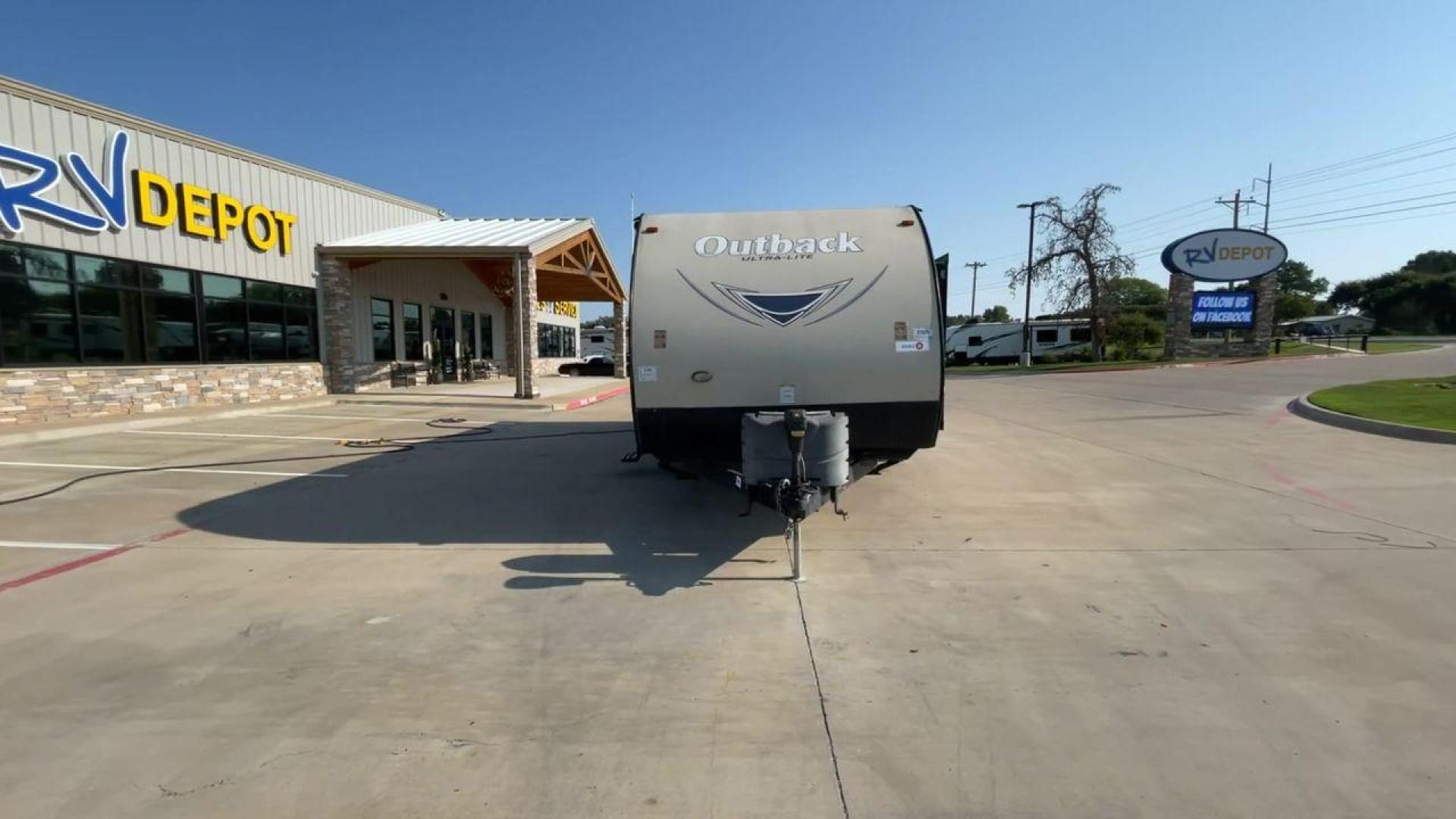 2016 KEYSTONE OUTBACK 276UBH (4YDT27628GB) , located at 4319 N Main St, Cleburne, TX, 76033, (817) 678-5133, 32.385960, -97.391212 - Photo#4