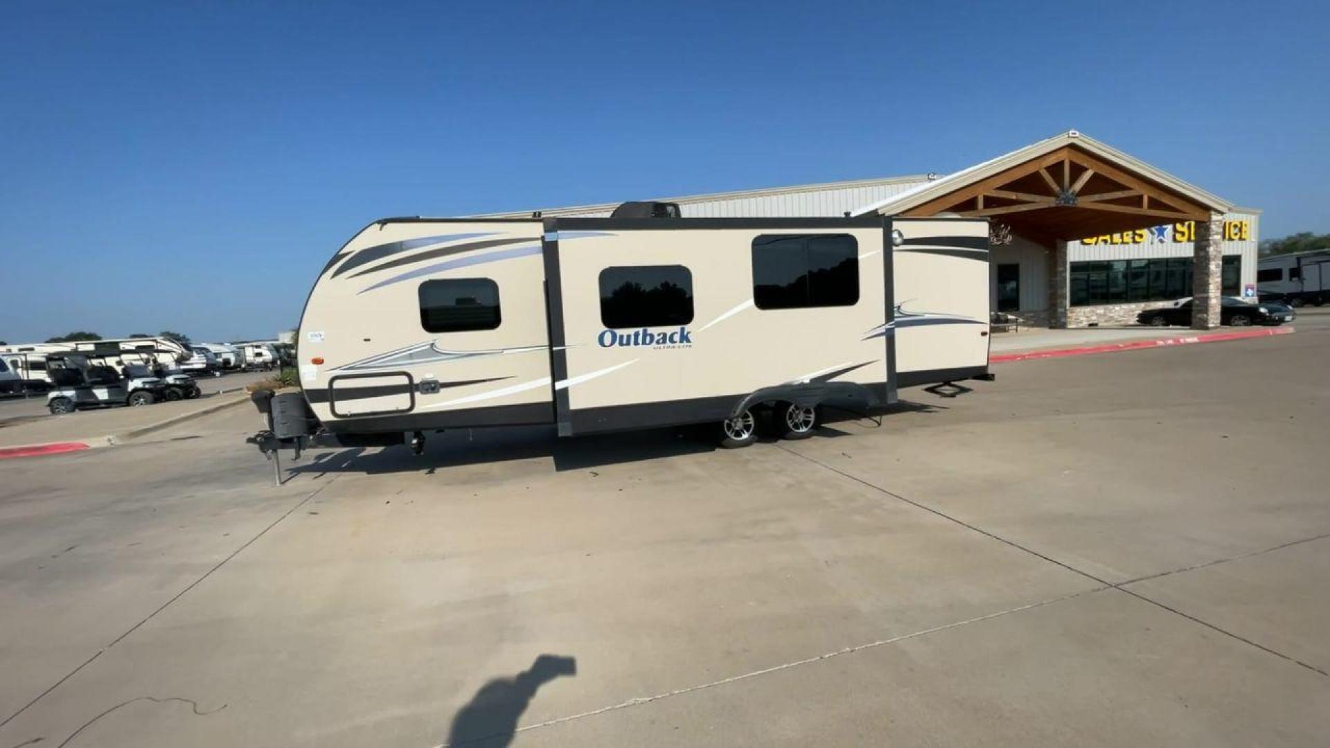 2016 KEYSTONE OUTBACK 276UBH (4YDT27628GB) , located at 4319 N Main St, Cleburne, TX, 76033, (817) 678-5133, 32.385960, -97.391212 - Photo#6