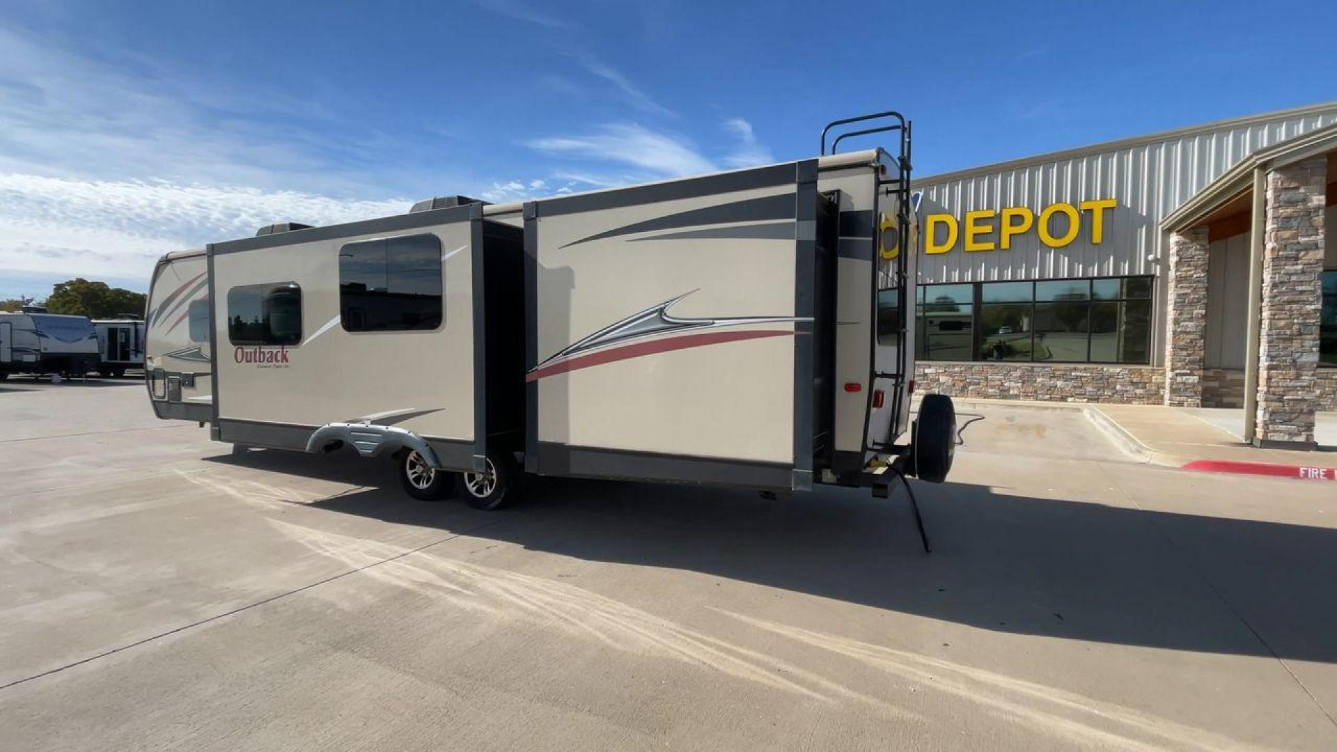 2016 KEYSTONE OUTBACK 325BH (4YDT32524GB) , Length: 37.42 ft. | Dry Weight: 8,325 lbs. | Gross Weight: 10,500 lbs. | Slides: 3 transmission, located at 4319 N Main St, Cleburne, TX, 76033, (817) 678-5133, 32.385960, -97.391212 - Photo#7