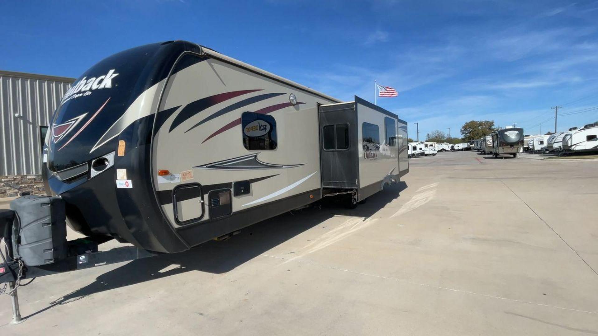 2016 KEYSTONE OUTBACK 325BH (4YDT32524GB) , Length: 37.42 ft. | Dry Weight: 8,325 lbs. | Gross Weight: 10,500 lbs. | Slides: 3 transmission, located at 4319 N Main St, Cleburne, TX, 76033, (817) 678-5133, 32.385960, -97.391212 - Photo#5