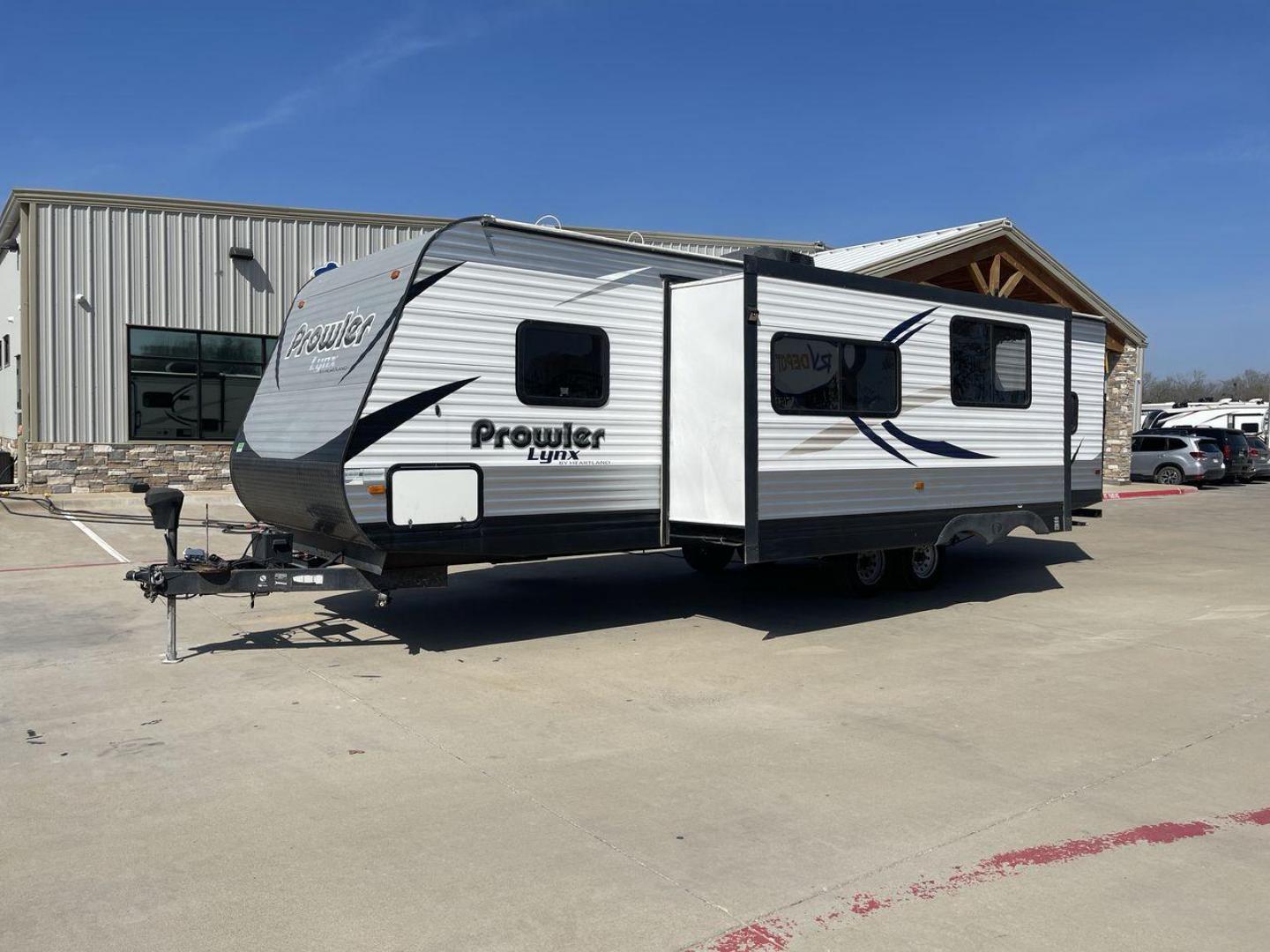 2016 KEYSTONE PROWLER 30LX (5SFPB3324GE) , Length: 33.92 ft. | Dry Weight: 6,720 lbs. | Gross Weight: 9,000 lbs. | Slides: 1 transmission, located at 4319 N Main St, Cleburne, TX, 76033, (817) 678-5133, 32.385960, -97.391212 - The 2016 Keystone Prowler 30LX is a travel trailer designed to make our camping experiences extraordinary. With a dry weight of 6,720 lbs. and a gross weight of 9,000 lbs., this Heartland Prowler 30LX is lightweight yet sturdy. It is equipped with a single slide, which adds extra living space when e - Photo#24