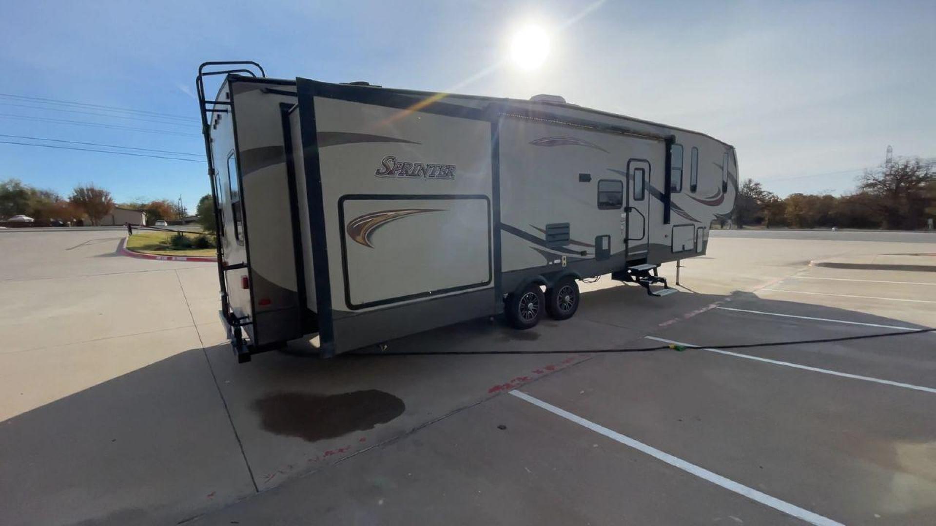 2016 KEYSTONE SPRINTER 358BHS (4YDF35828G1) , located at 4319 N Main St, Cleburne, TX, 76033, (817) 678-5133, 32.385960, -97.391212 - Photo#1