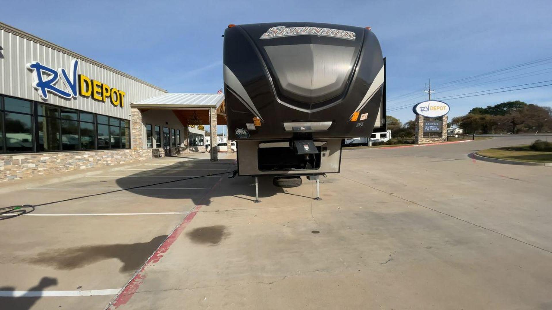 2016 KEYSTONE SPRINTER 358BHS (4YDF35828G1) , located at 4319 N Main St, Cleburne, TX, 76033, (817) 678-5133, 32.385960, -97.391212 - Photo#4