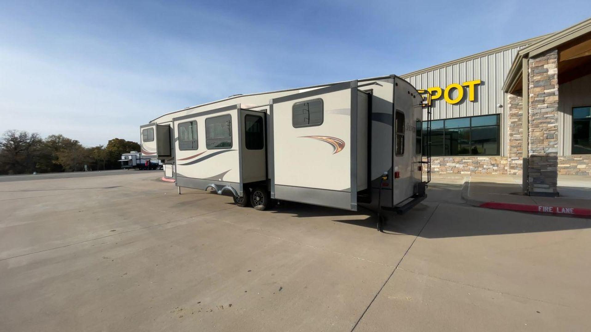 2016 KEYSTONE SPRINTER 358BHS (4YDF35828G1) , located at 4319 N Main St, Cleburne, TX, 76033, (817) 678-5133, 32.385960, -97.391212 - Photo#7