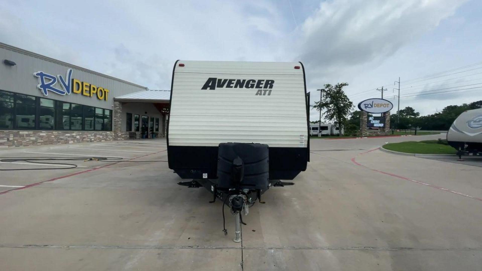 2016 TAN PRIMETIME AVENGER 27BBS (5ZT2AVSB9GB) , Length: 30.58 ft. | Dry Weight: 5,776 lbs. | Slides: 1 transmission, located at 4319 N Main St, Cleburne, TX, 76033, (817) 678-5133, 32.385960, -97.391212 - Photo#4