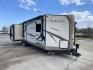 2016 WINDJAMMER 3029W (4X4TRLF23G1) , Length: 35 ft. | Dry Weight: 7,692 lbs. | Slides: 3 transmission, located at 4319 N Main St, Cleburne, TX, 76033, (817) 678-5133, 32.385960, -97.391212 - Photo#22