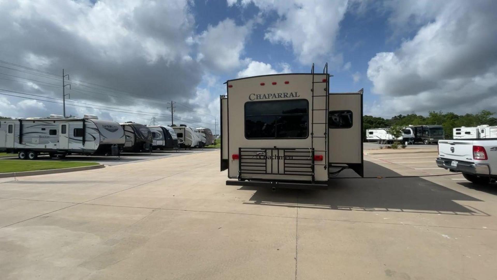 2017 COACHMEN CHAPARRAL 360IBL (5ZT3CH1B0HA) , Length: 39.67 ft. | Dry Weight: 11,449 lbs. | Gross Weight: 14,000 lbs. | Slides: 4 transmission, located at 4319 N Main St, Cleburne, TX, 76033, (817) 678-5133, 32.385960, -97.391212 - Photo#8