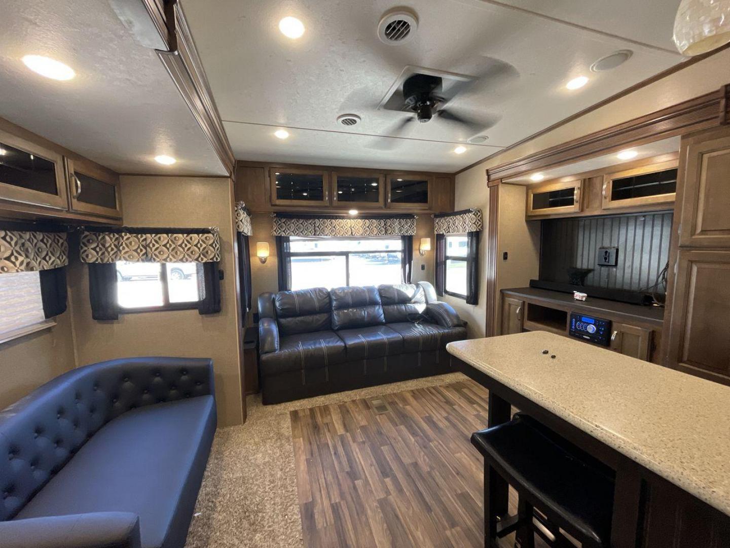 2017 COACHMEN CHAPARRAL 360IBL (5ZT3CH1B0HA) , Length: 39.67 ft. | Dry Weight: 11,449 lbs. | Gross Weight: 14,000 lbs. | Slides: 4 transmission, located at 4319 N Main St, Cleburne, TX, 76033, (817) 678-5133, 32.385960, -97.391212 - Photo#11