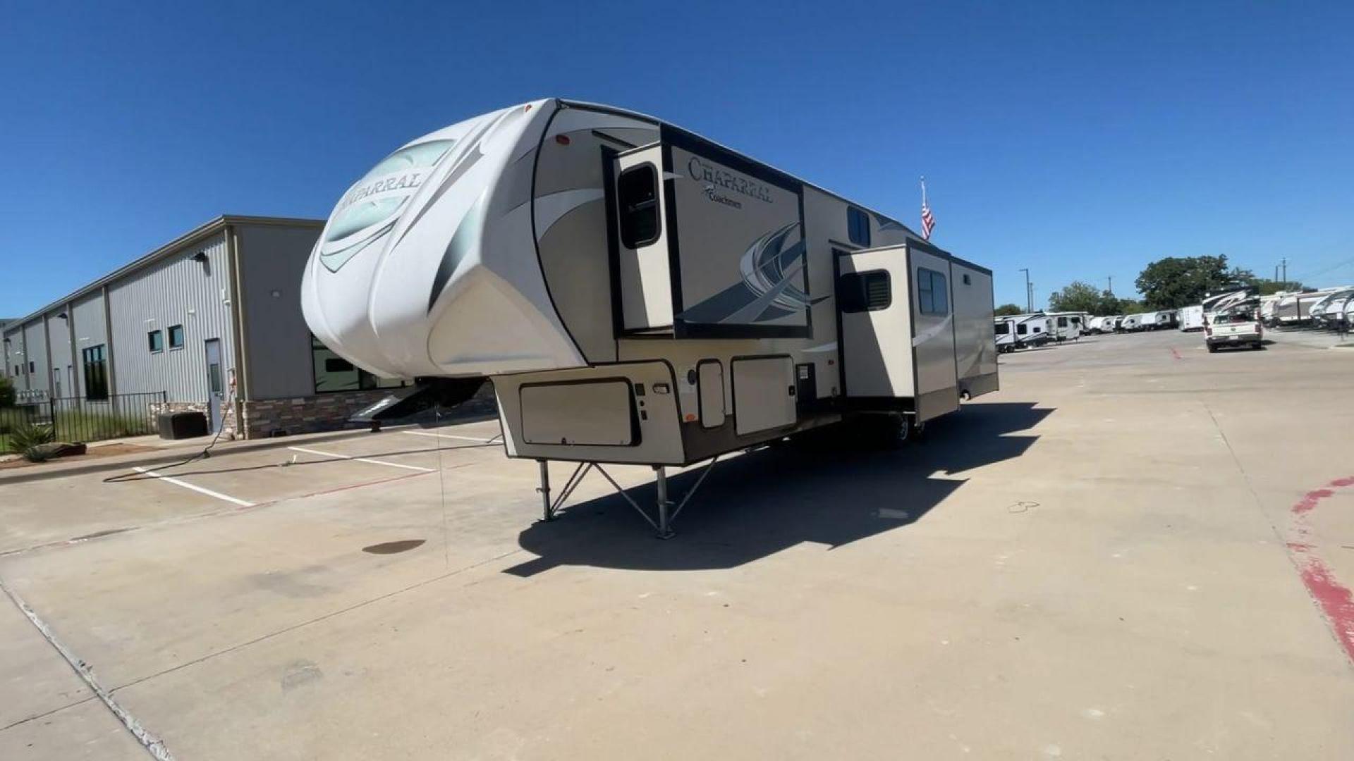 2017 COACHMEN CHAPARRAL 392MBL (5ZT3CH4B0HA) , Length: 41.75 ft. | Dry Weight: 12,520 lbs. | Gross Weight: 14,500 lbs. | Slides: 4 transmission, located at 4319 N Main St, Cleburne, TX, 76033, (817) 678-5133, 32.385960, -97.391212 - Photo#5