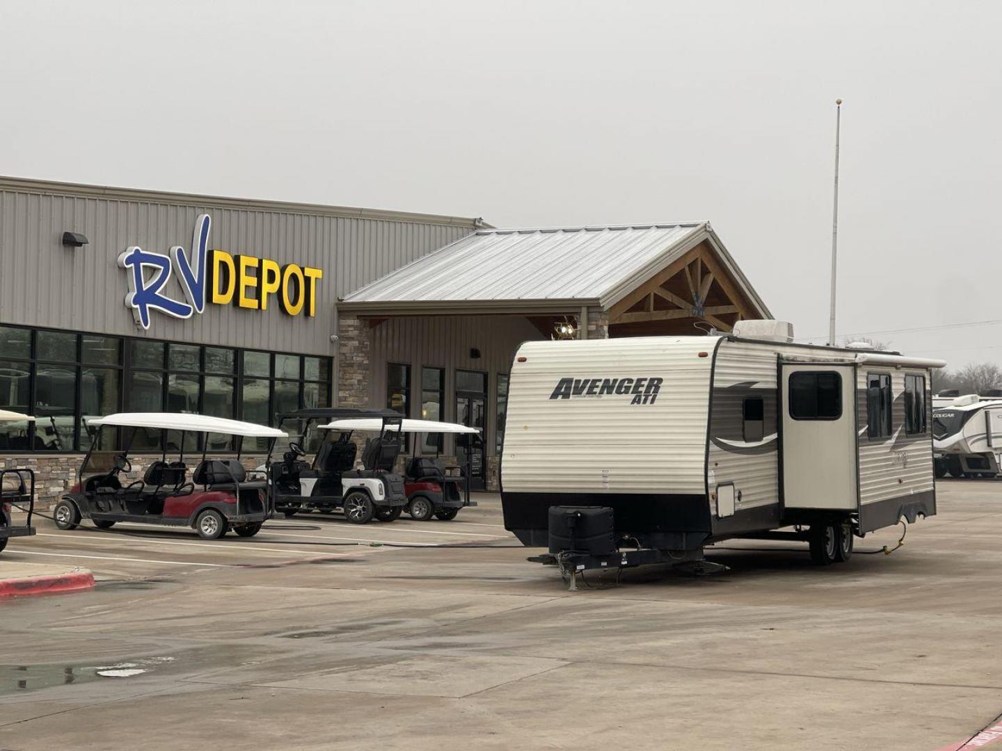 2017 FOREST RIVER AVENGER 27RBS (5ZT2AVSB3HB) , Length: 32.92 ft. | Dry Weight: 6,652 lbs. | Gross Weight: 9,521 lbs. | Slides: 1 transmission, located at 4319 N Main St, Cleburne, TX, 76033, (817) 678-5133, 32.385960, -97.391212 - Photo#0