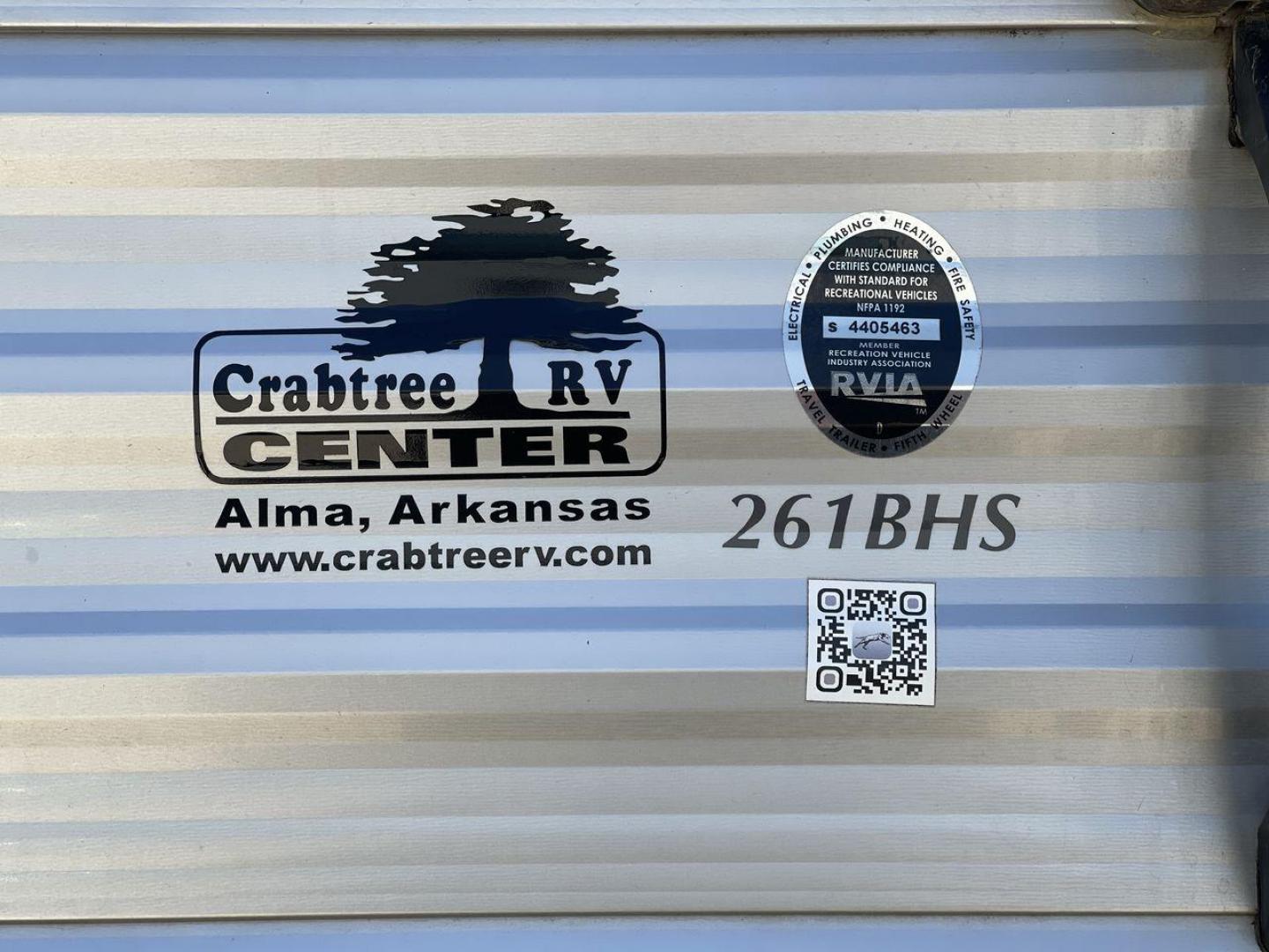 2017 FOREST RIVER CATALINA 261BHS (5ZT2CARB3HU) , Length: 30.25 ft. | Dry Weight: 6,198 lbs. | Gross Weight: 7,700 lbs. | Slides: 1 transmission, located at 4319 N Main St, Cleburne, TX, 76033, (817) 678-5133, 32.385960, -97.391212 - This 2017 Forest River Catalina 261BHS is a dual-axle aluminum wheel setup measuring 30.25 ft. in length and 11.08 ft. in height. It has a dry weight of 6,198 lbs. and a GVWR of 7,700 lbs. It includes one power slide as well as one power awning. This travel trailer is a bunkhouse model that can s - Photo#22