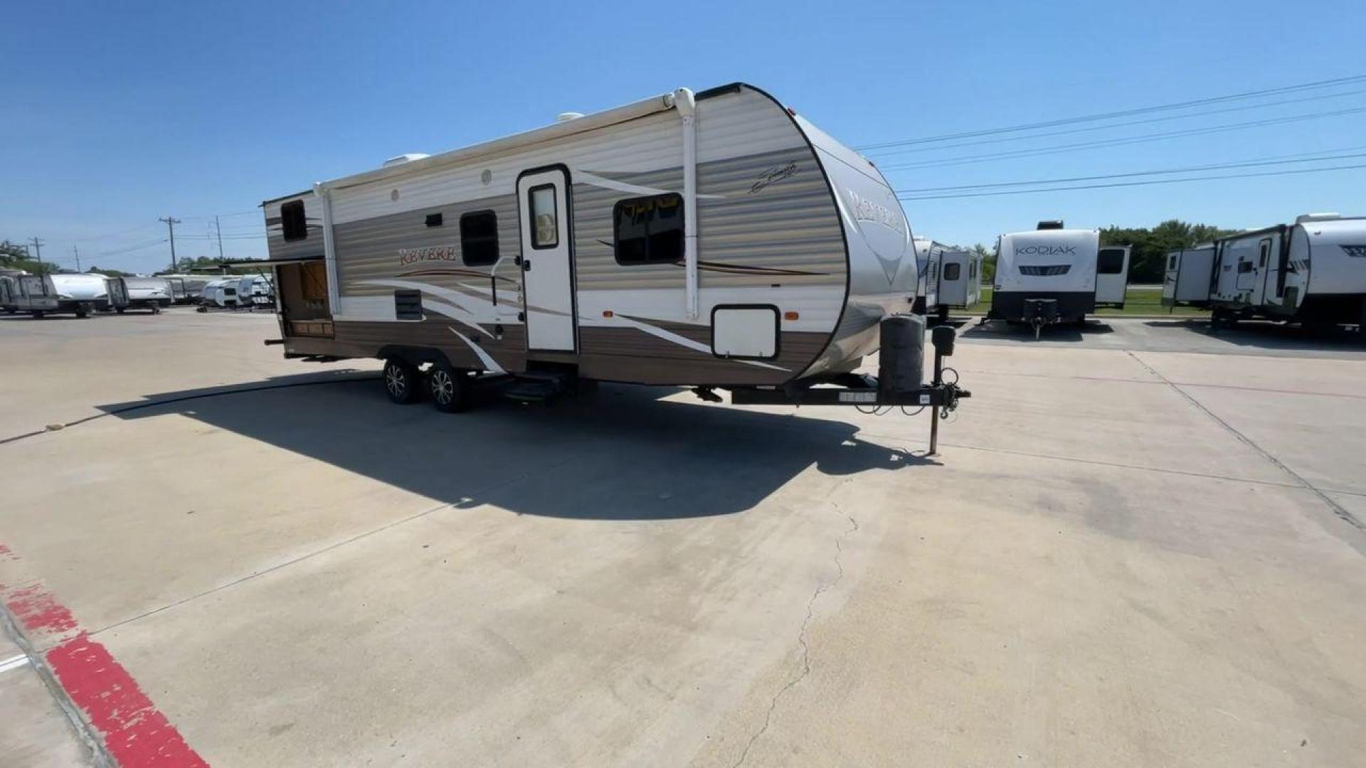 2017 FOREST RIVER SHASTA REVERE 30BH (5ZT2SHVBXHE) , located at 4319 N Main St, Cleburne, TX, 76033, (817) 678-5133, 32.385960, -97.391212 - Photo#3