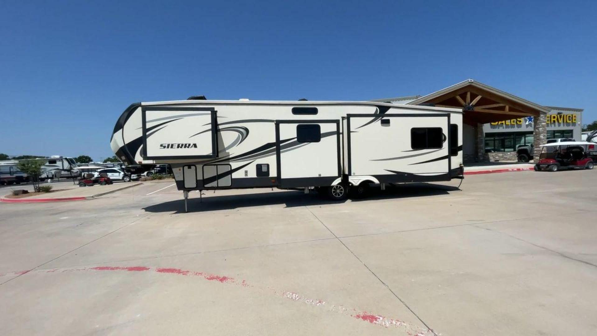 2017 FOREST RIVER SIERRA 372LOK (4X4FSEN22HJ) , located at 4319 N Main St, Cleburne, TX, 76033, (817) 678-5133, 32.385960, -97.391212 - Photo#6