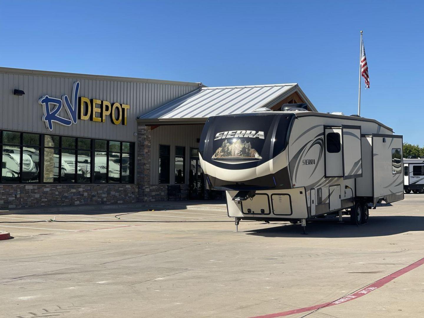 2017 TAN FOREST RIVER SIERRA 378FB (4X4FSEP25HJ) , Length: 42.58 ft. | Dry Weight: 12,455 lbs. | Gross Weight: 15,500 lbs. | Slides: 3 transmission, located at 4319 N Main St, Cleburne, TX, 76033, (817) 678-5133, 32.385960, -97.391212 - The 2017 Forest River Sierra 378FB is a dual-axle aluminum wheel set-up that measures 42.58 ft. in length. It has a dry weight of 12,455 lbs. and a GVWR of 15,500 lbs. This fifth wheel is big, spacious, and luxurious! On the exterior, you can enjoy an enormous 20-foot power-retractable awning and an - Photo#0