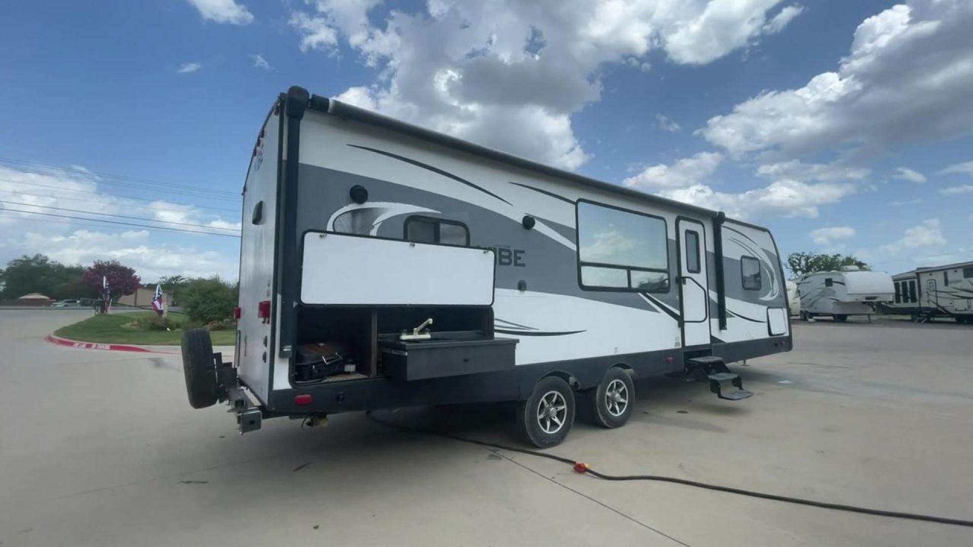 2017 TAN FOREST RIVER VIBE 268RKS (4X4TVBC22H4) , Length: 34.5 ft. | Dry Weight: 6,540 lbs. | Slides: 1 transmission, located at 4319 N Main St, Cleburne, TX, 76033, (817) 678-5133, 32.385960, -97.391212 - Photo#1