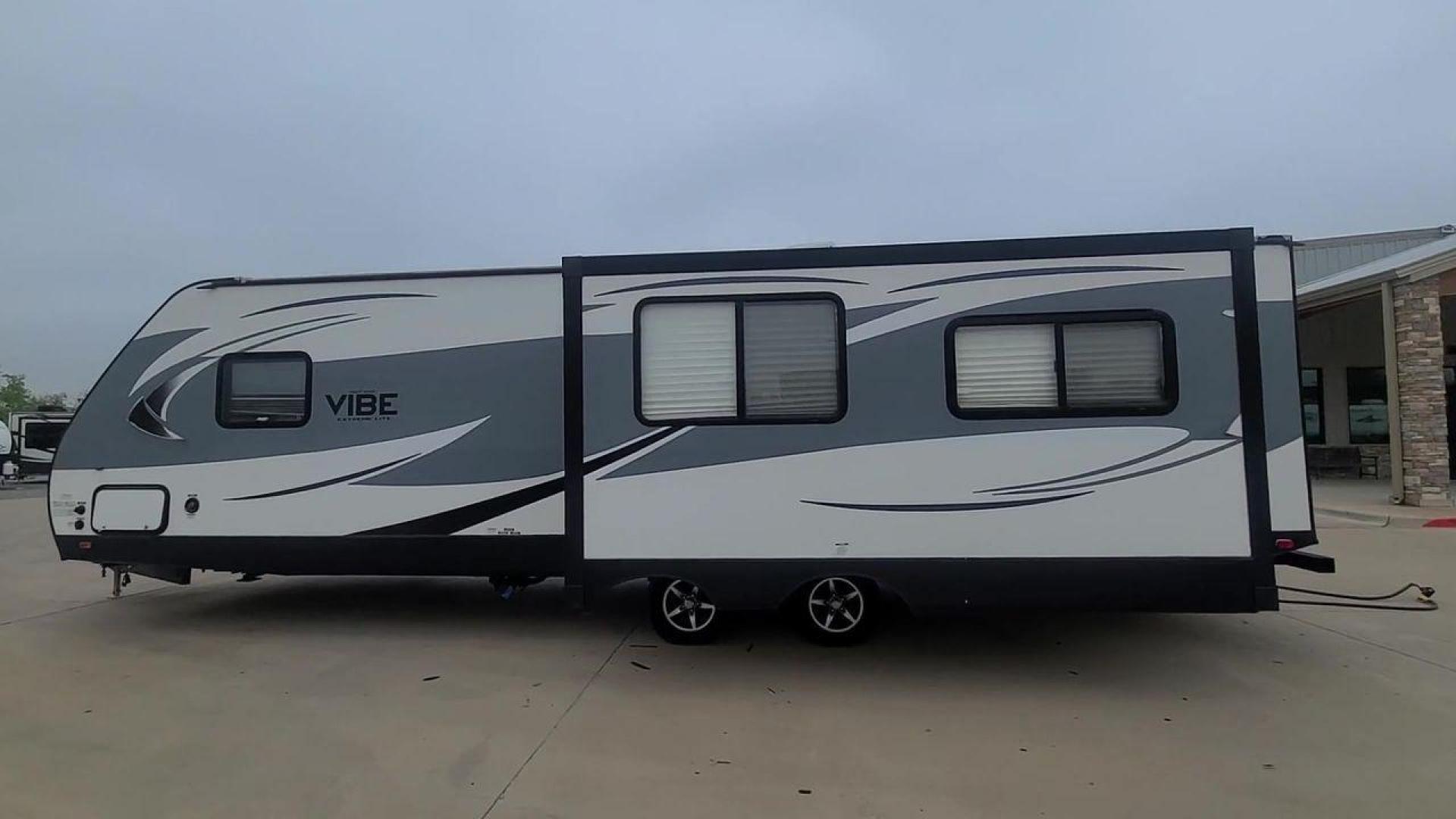 2017 WHITE FOREST RIVER VIBE 277RLS (4X4TVBD28H4) , Length: 34.58 ft. | Dry Weight: 5,945 lbs. | Slides: 1 transmission, located at 4319 N Main St, Cleburne, TX, 76033, (817) 678-5133, 32.385960, -97.391212 - Enjoy taking trips in this Vibe Extreme Lite travel trailer style with your loved ones. One wide slide, two entry/exit doors, a rear living plan, and much more are included in the Model 277RLS! The dimensions of this unit are 34.58 ft in length, 8 ft in width, and 11 ft in height. It has a dry we - Photo#2