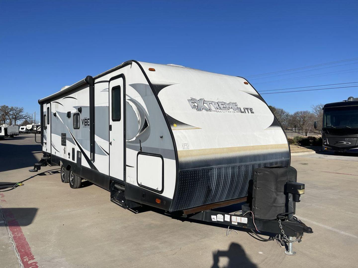 2017 WHITE FOREST RIVER VIBE 277RLS (4X4TVBD28H4) , Length: 34.58 ft. | Dry Weight: 5,945 lbs. | Slides: 1 transmission, located at 4319 N Main St, Cleburne, TX, 76033, (817) 678-5133, 32.385960, -97.391212 - Enjoy taking trips in this Vibe Extreme Lite travel trailer style with your loved ones. One wide slide, two entry/exit doors, a rear living plan, and much more are included in the Model 277RLS! The dimensions of this unit are 34.58 ft in length, 8 ft in width, and 11 ft in height. It has a dry we - Photo#22