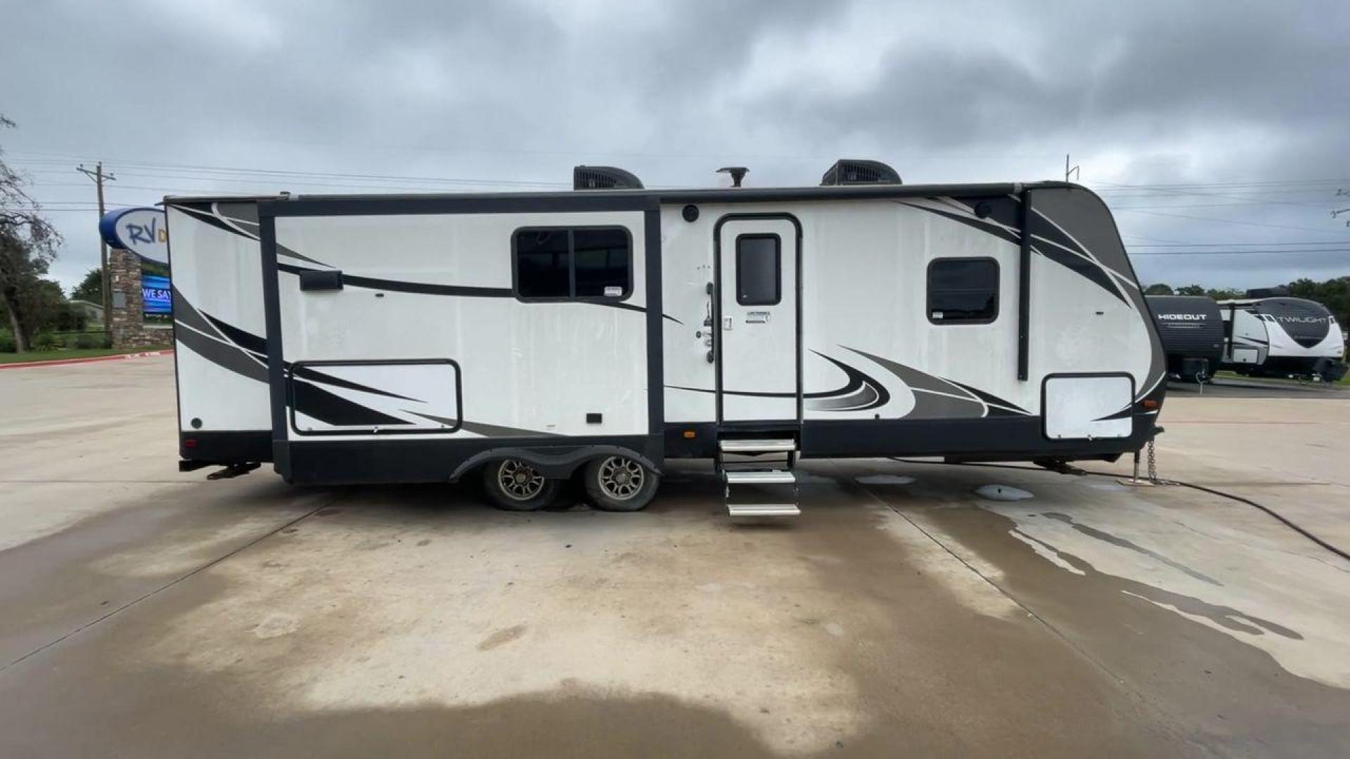 2017 TAN GRAND DESIGN IMAGINE 2670MK (573TE322XH6) , located at 4319 N Main St, Cleburne, TX, 76033, (817) 678-5133, 32.385960, -97.391212 - Photo#2