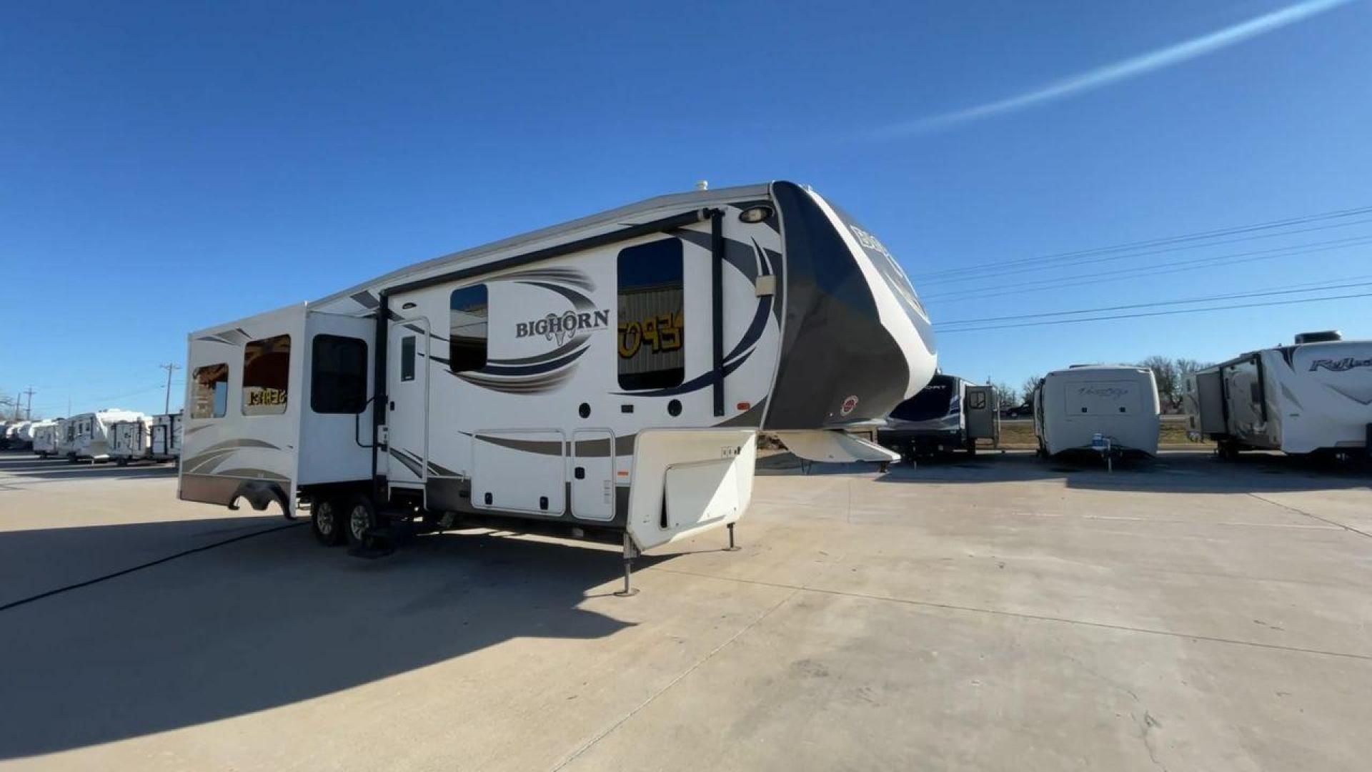 2017 HEARTLAND BIGHORN 3270RS (5SFBG3525HE) , Length: 35.2 ft. | Dry Weight: 11,965 lbs. | Gross Weight: 15,500 lbs. | Slides: 3 transmission, located at 4319 N Main St, Cleburne, TX, 76033, (817) 678-5133, 32.385960, -97.391212 - The 2017 Heartland Bighorn 3270RS is a luxurious fifth-wheel trailer designed for discerning travelers seeking comfort and style on the road. Measuring 35.2 feet in length and boasting a dry weight of 11,965 lbs, this model offers a spacious interior without sacrificing ease of towing. Inside the Bi - Photo#2