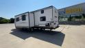 2017 WHITE JAYCO JAYFLIGHT 28BHBE (1UJBJ0BR8H1) , Length: 33.42 ft. | Dry Weight: 6,510 lbs. | Gross Weight: 9,250 lbs. | Slides: 1 transmission, located at 4319 N Main St, Cleburne, TX, 76033, (817) 678-5133, 32.385960, -97.391212 - Photo#7