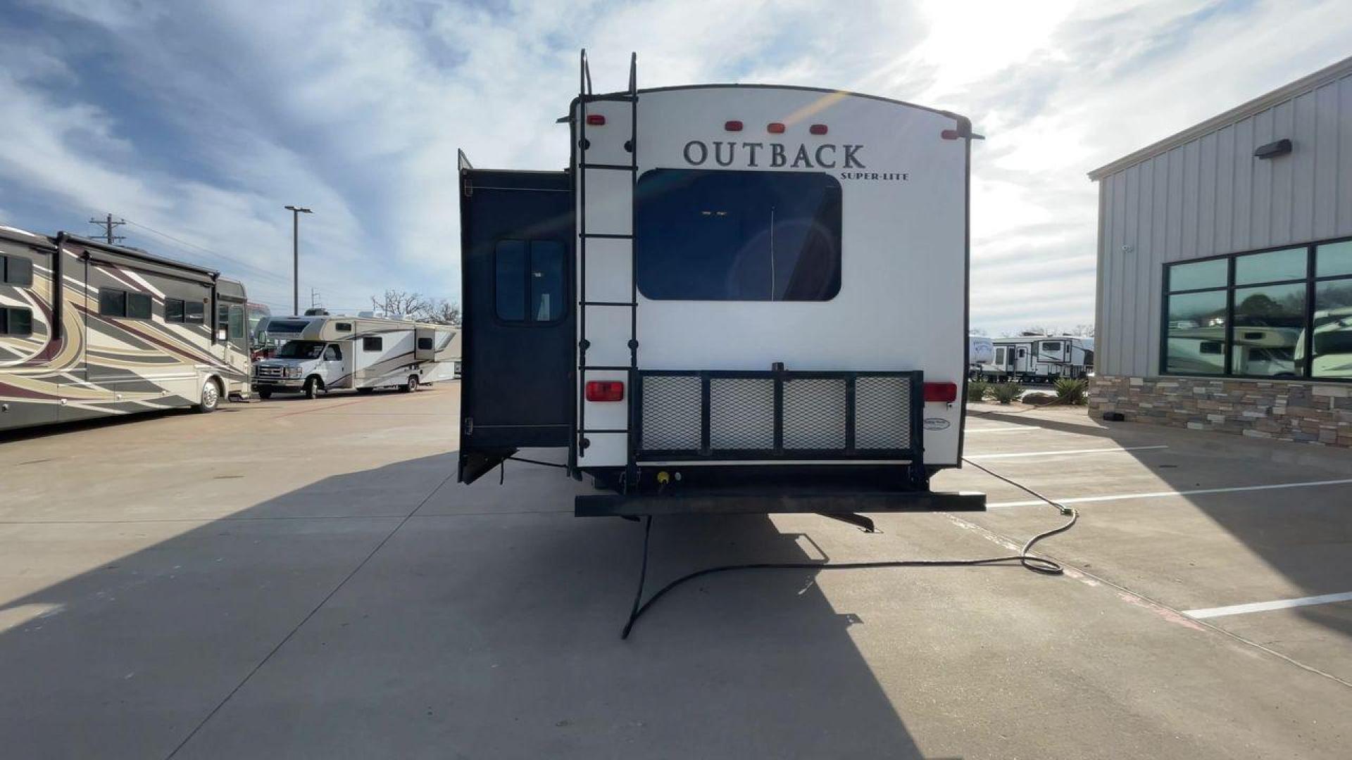 2017 KEYSTONE OUTBACK 332FK (4YDT33229HB) , Length: 37.83 ft. | Dry Weight: 8,475 lbs. | Gross Weight: 10,500 lbs. | Slides: 3 transmission, located at 4319 N Main St, Cleburne, TX, 76033, (817) 678-5133, 32.385960, -97.391212 - Photo#8